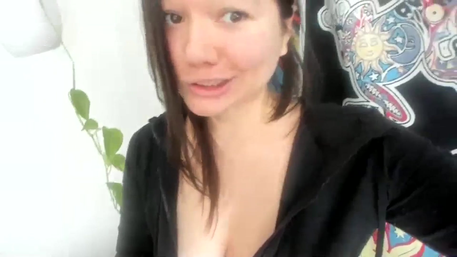 Gallery image thumbnail from imava's myfreecams stream on, 12/19/2023, 19:06 image 8 of 20