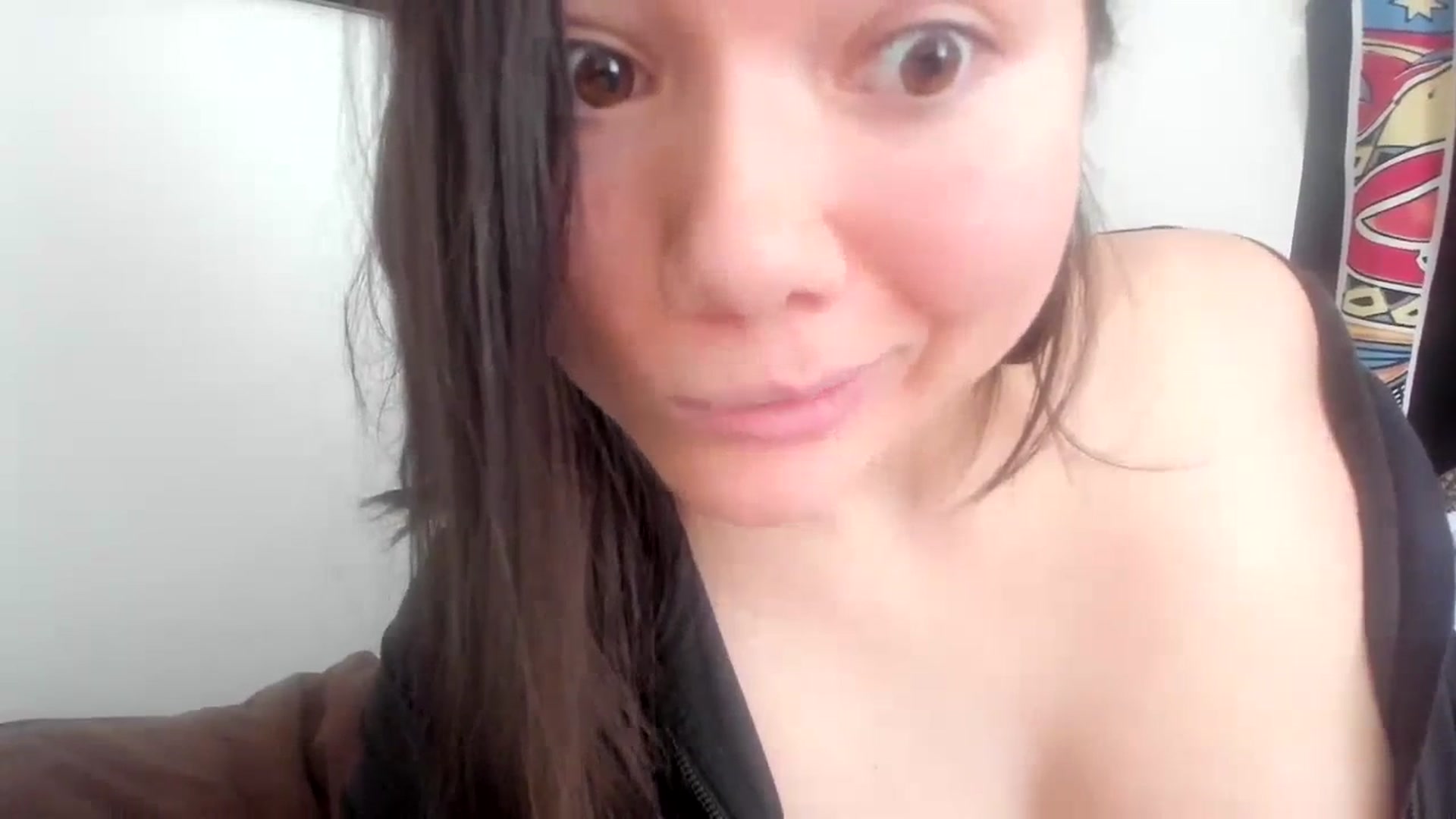 Gallery image thumbnail from imava's myfreecams stream on, 12/19/2023, 19:06 image 10 of 20