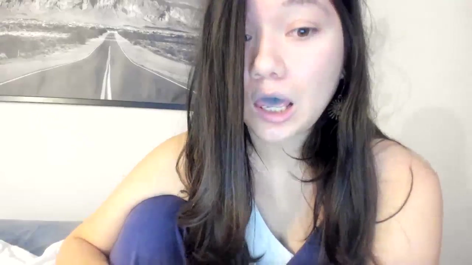 Gallery image thumbnail from imava's myfreecams stream on, 01/02/2024, 24:01 image 2 of 20