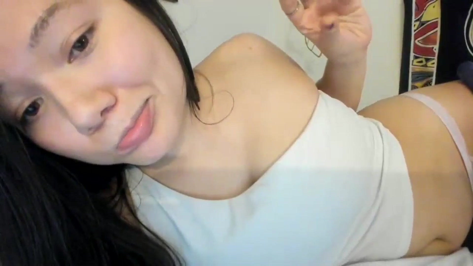 Gallery image thumbnail from imava's myfreecams stream on, 01/02/2024, 01:47 image 17 of 20