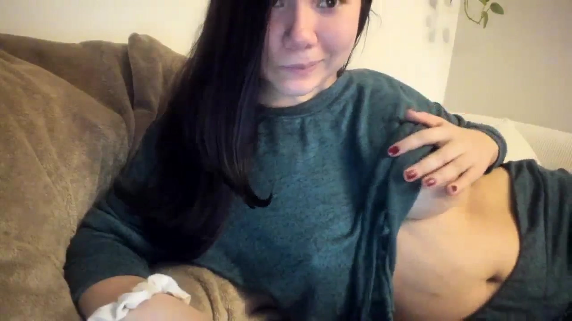 Gallery image thumbnail from imava's myfreecams stream on, 01/03/2024, 08:34 image 9 of 20