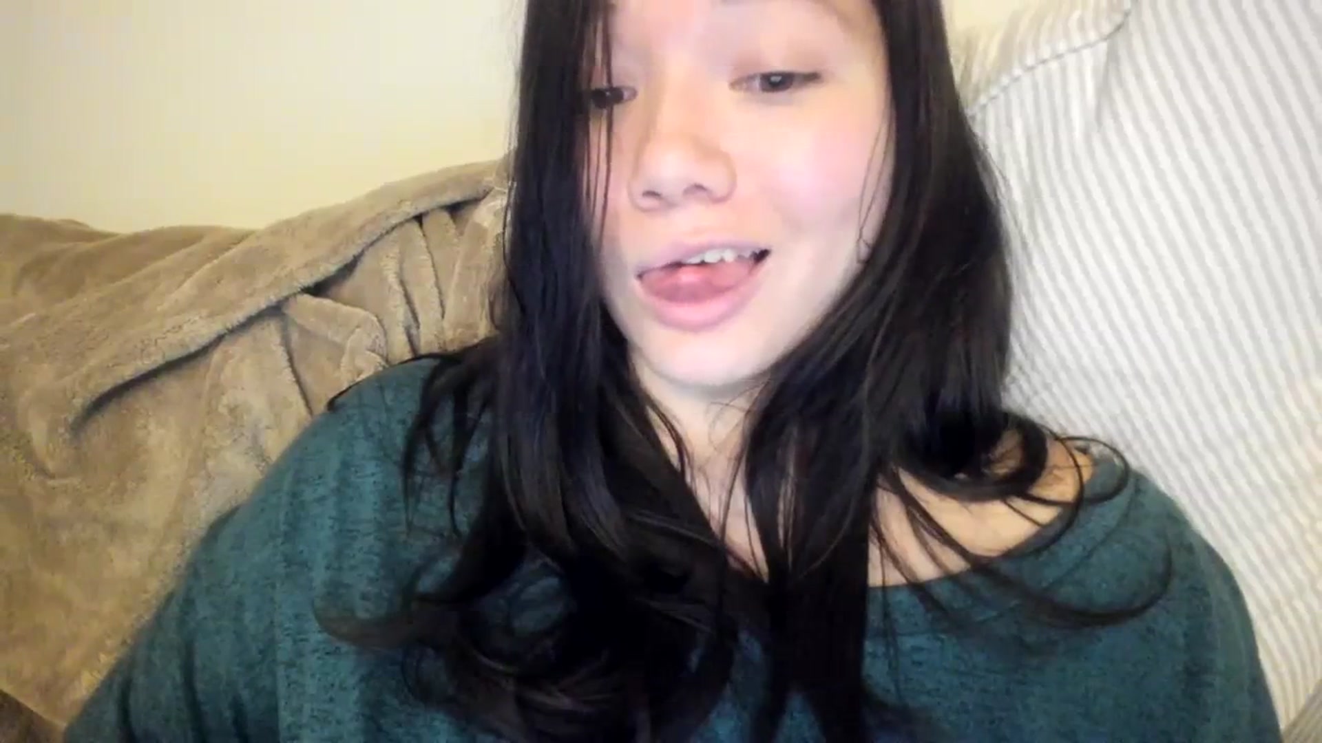 Gallery image thumbnail from imava's myfreecams stream on, 01/03/2024, 10:30 image 9 of 20