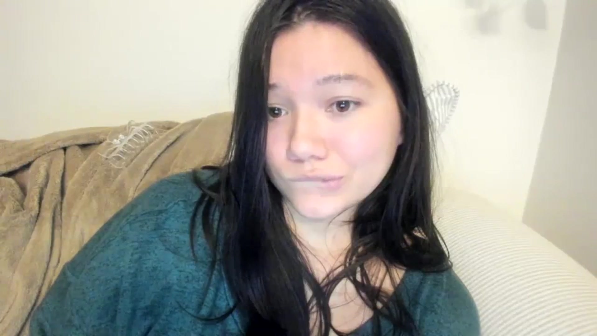 Gallery image thumbnail from imava's myfreecams stream on, 01/03/2024, 10:30 image 18 of 20