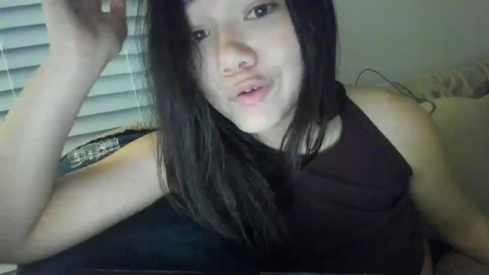 Gallery image thumbnail from imava's myfreecams stream on, 01/08/2024, 08:36 image 1 of 20