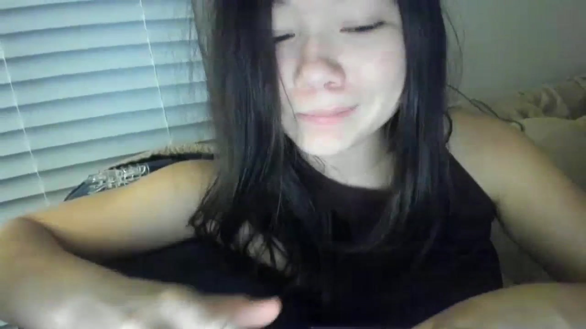 Gallery image thumbnail from imava's myfreecams stream on, 01/08/2024, 08:36 image 5 of 20
