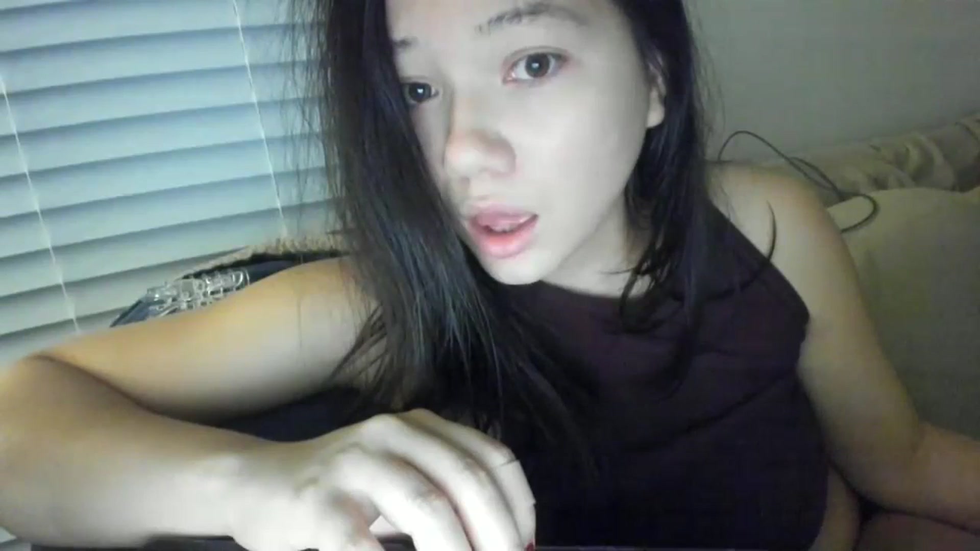 Gallery image thumbnail from imava's myfreecams stream on, 01/08/2024, 08:36 image 6 of 20