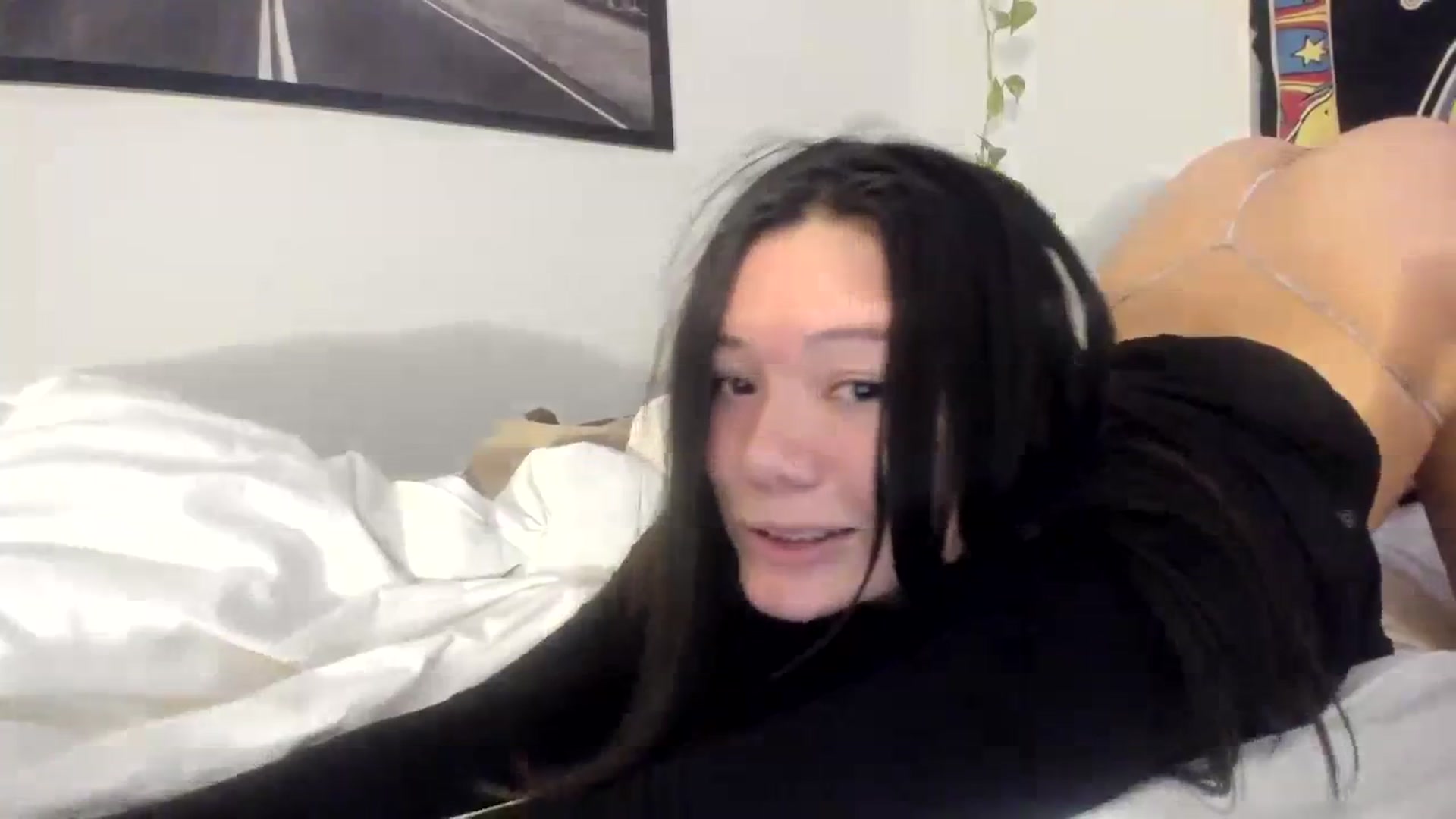 Gallery image thumbnail from imava's myfreecams stream on, 01/09/2024, 06:56 image 17 of 20