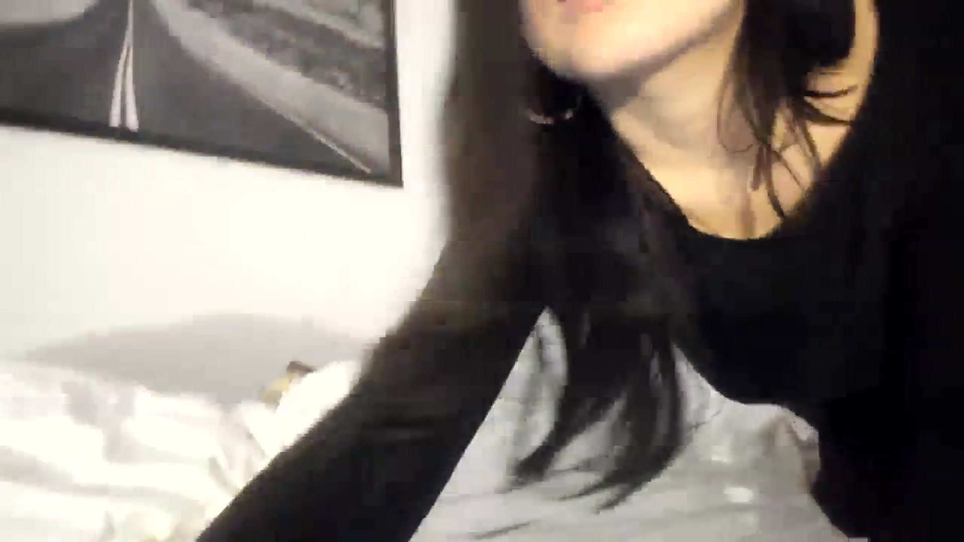 Gallery image thumbnail from imava's myfreecams stream on, 01/09/2024, 06:56 image 2 of 20