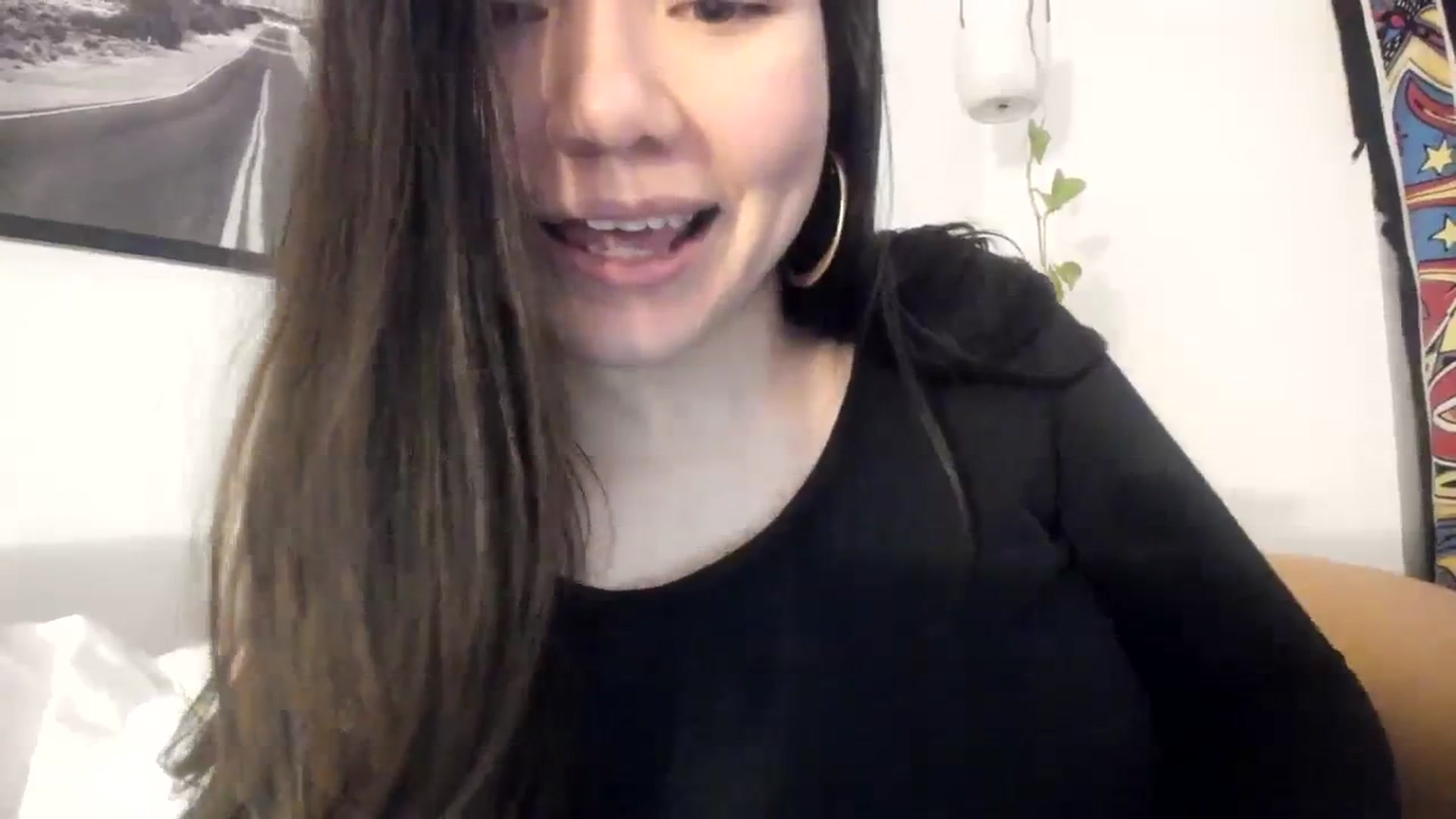 Gallery image thumbnail from imava's myfreecams stream on, 01/09/2024, 06:56 image 8 of 20