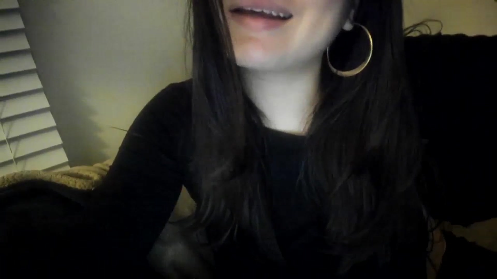 Gallery image thumbnail from imava's myfreecams stream on, 01/09/2024, 09:41 image 2 of 20