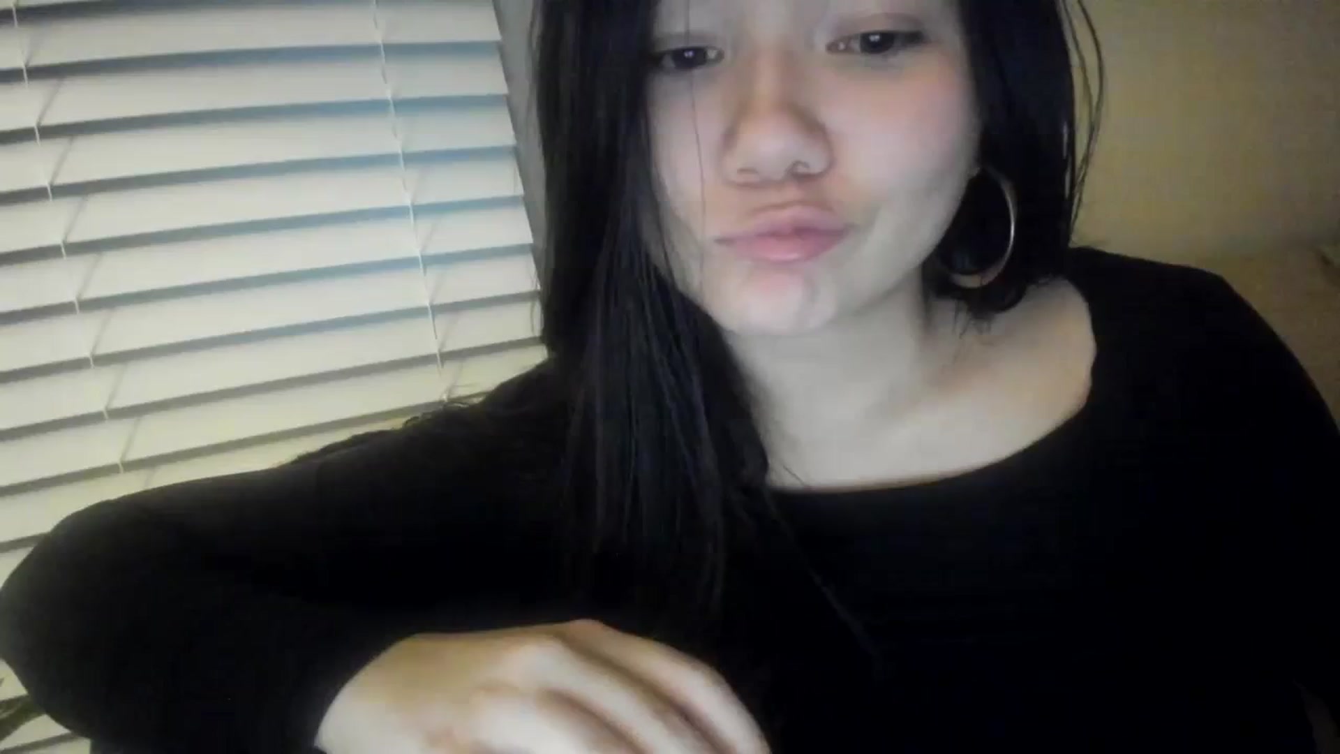 Gallery image thumbnail from imava's myfreecams stream on, 01/09/2024, 10:10 image 3 of 20