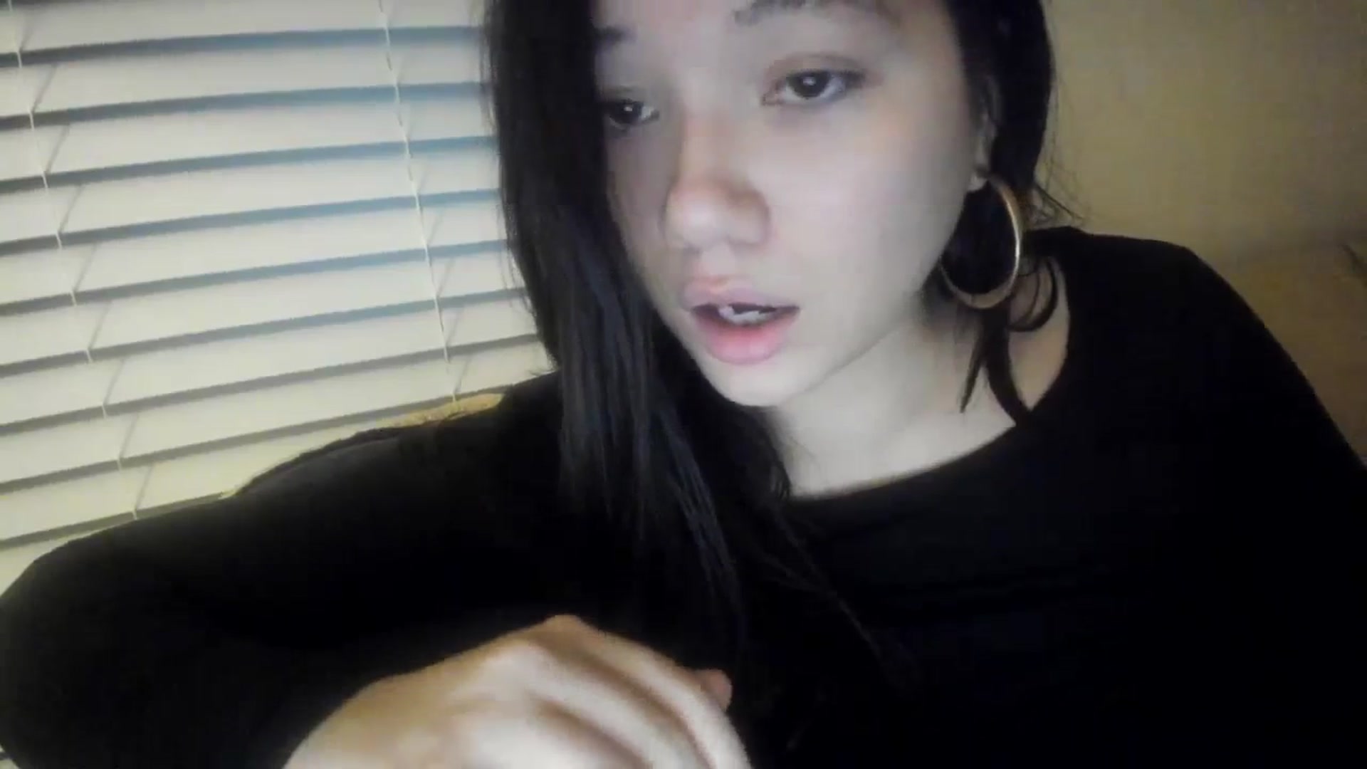 Gallery image thumbnail from imava's myfreecams stream on, 01/09/2024, 10:10 image 6 of 20
