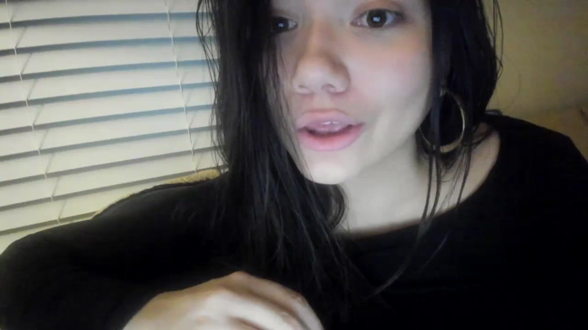 Gallery image thumbnail from imava's myfreecams stream on, 01/09/2024, 10:10 image 8 of 20
