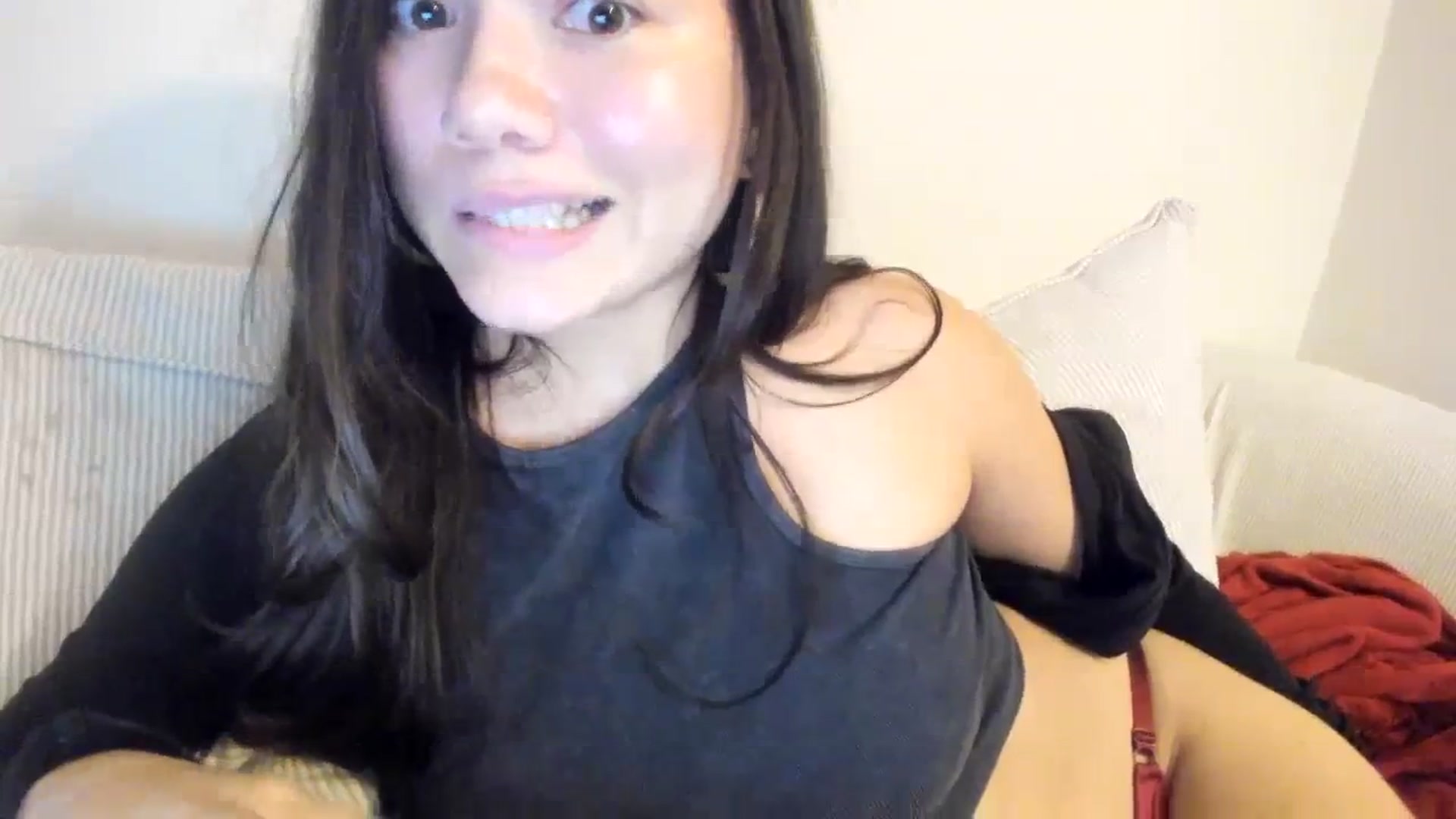 Gallery image thumbnail from imava's myfreecams stream on, 01/10/2024, 11:55 image 14 of 20