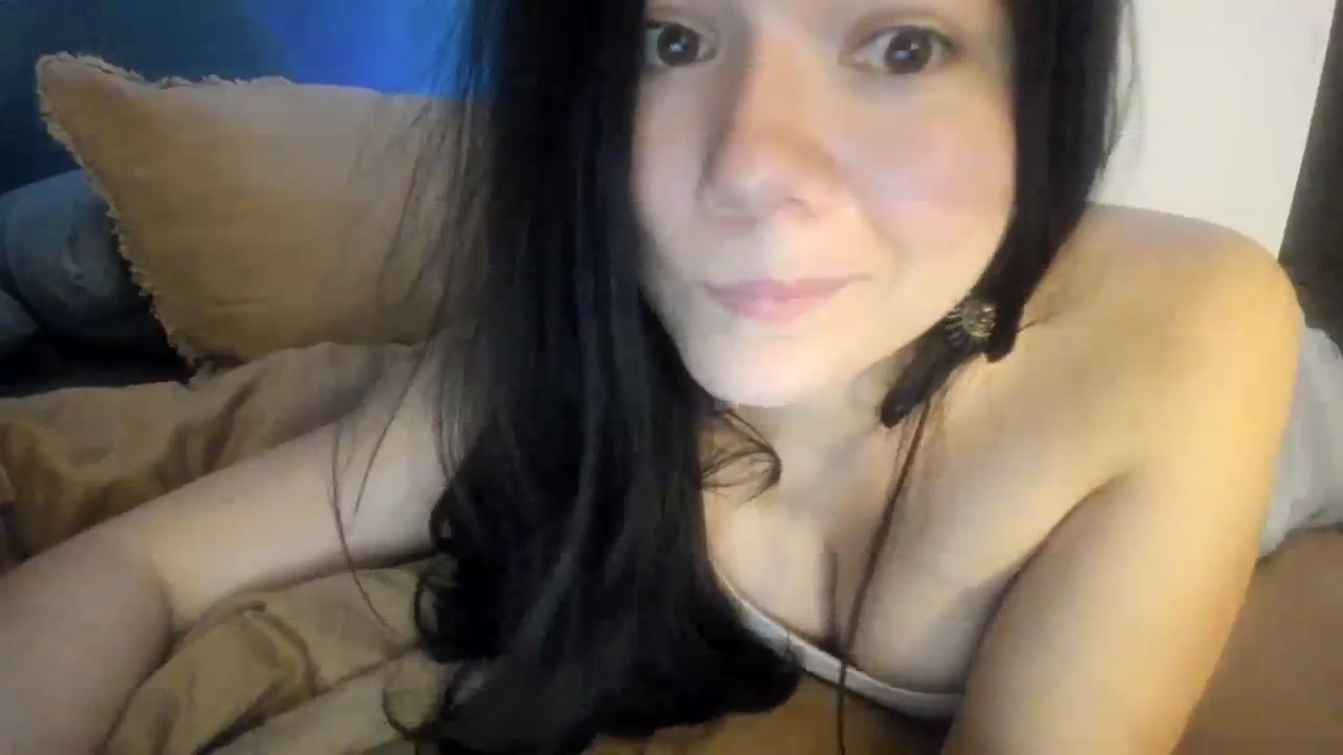 Gallery image thumbnail from imava's myfreecams stream on, 01/14/2024, 07:08 image 15 of 20