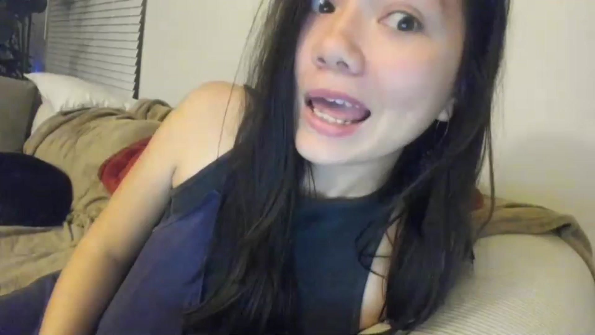 Gallery image thumbnail from imava's myfreecams stream on, 01/16/2024, 08:40 image 1 of 20