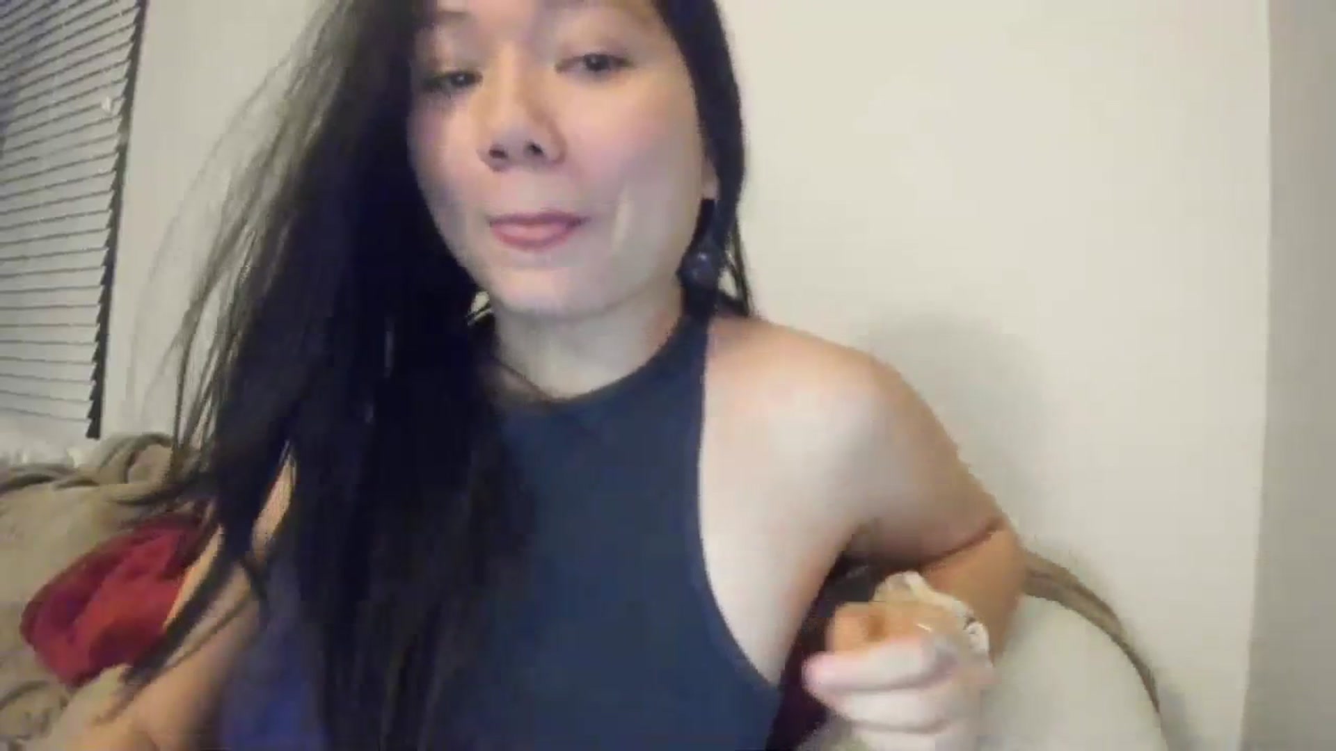 Gallery image thumbnail from imava's myfreecams stream on, 01/16/2024, 08:40 image 12 of 20