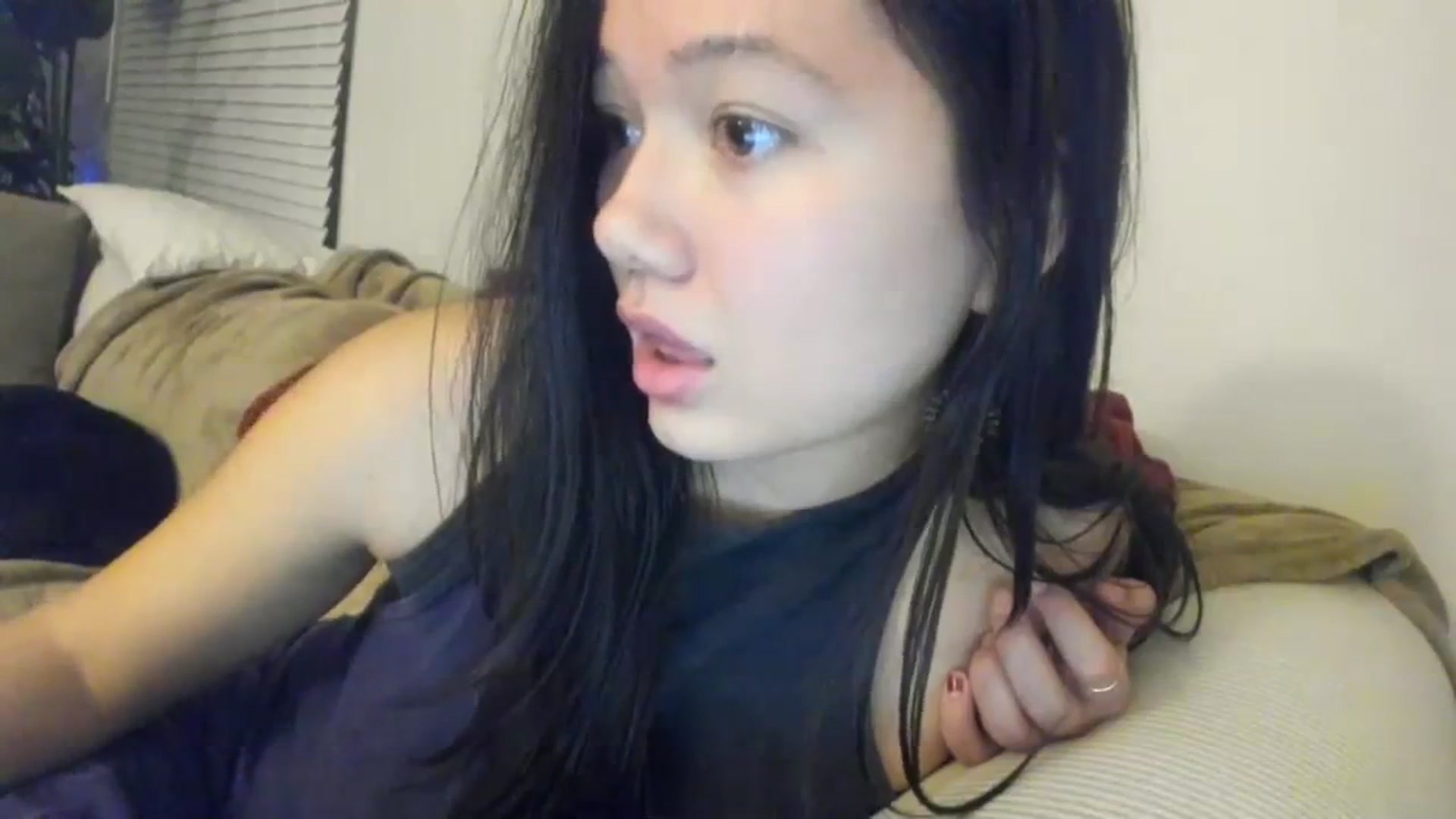 Gallery image thumbnail from imava's myfreecams stream on, 01/16/2024, 08:40 image 4 of 20