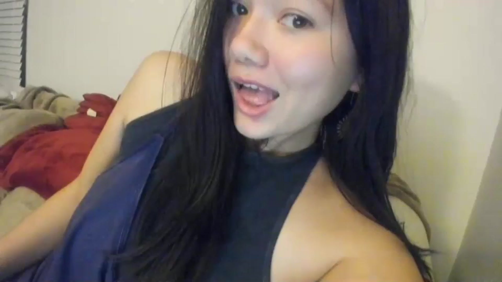 Gallery image thumbnail from imava's myfreecams stream on, 01/16/2024, 08:40 image 11 of 20