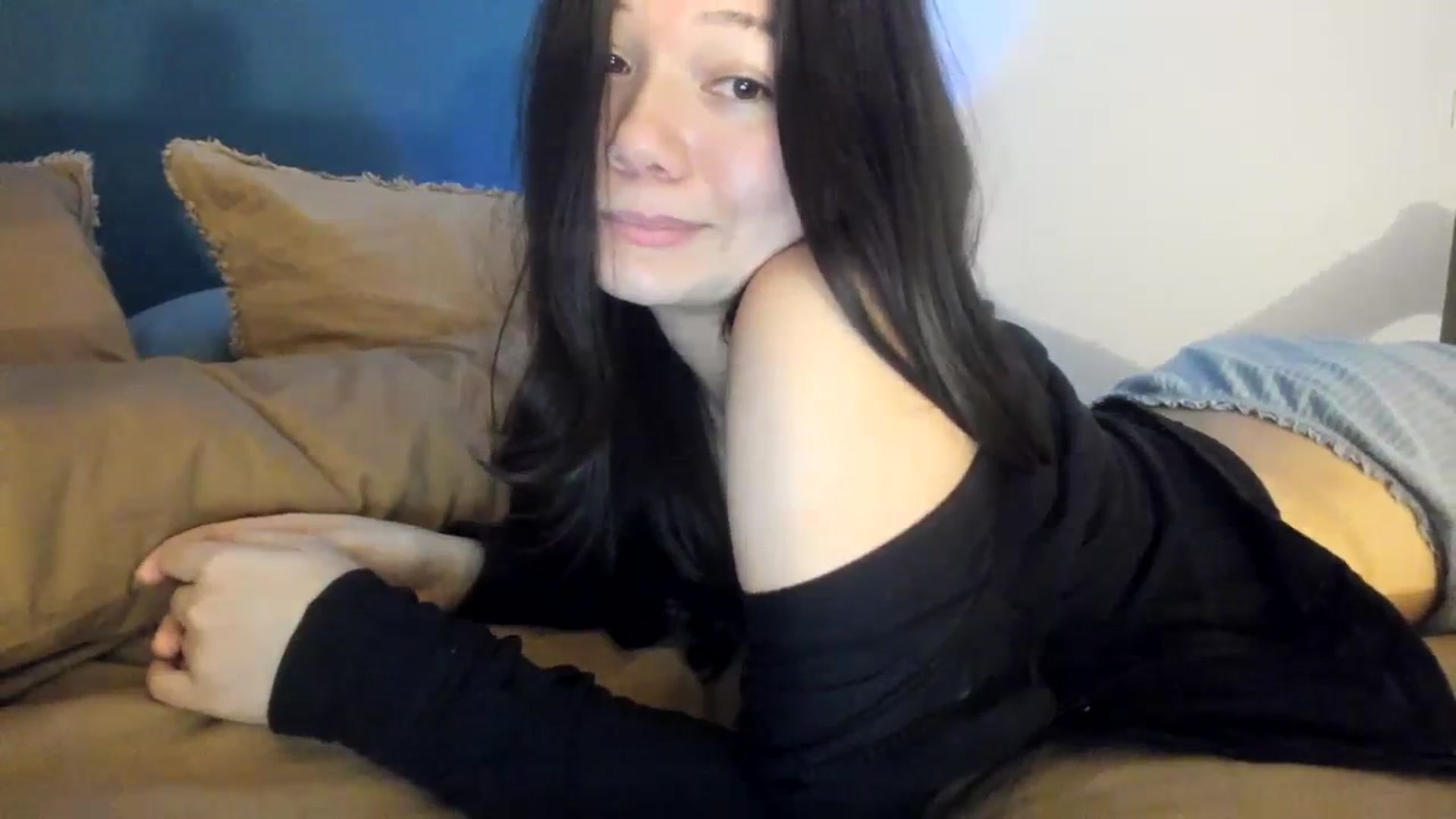 Gallery image thumbnail from imava's myfreecams stream on, 01/18/2024, 04:17 image 16 of 20