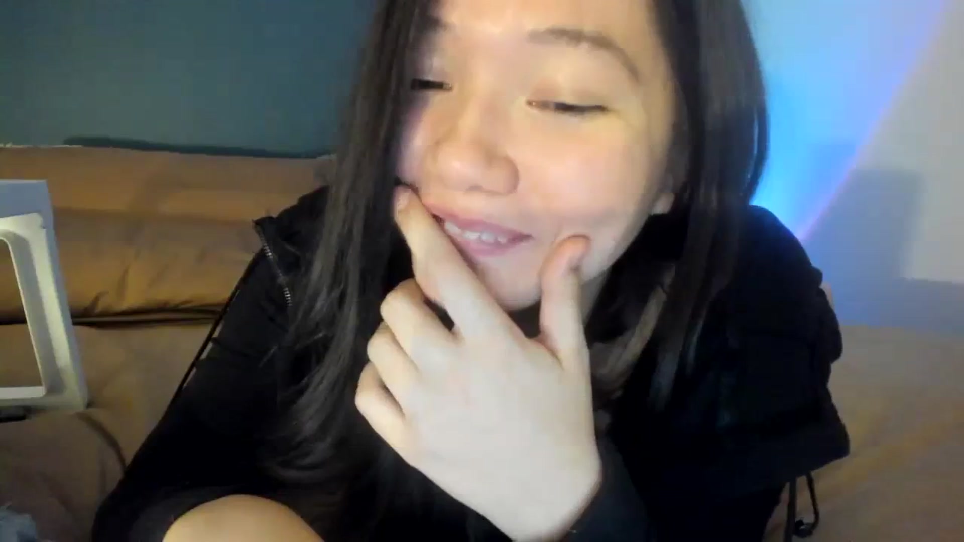 Gallery image thumbnail from imava's myfreecams stream on, 01/18/2024, 07:31 image 7 of 20