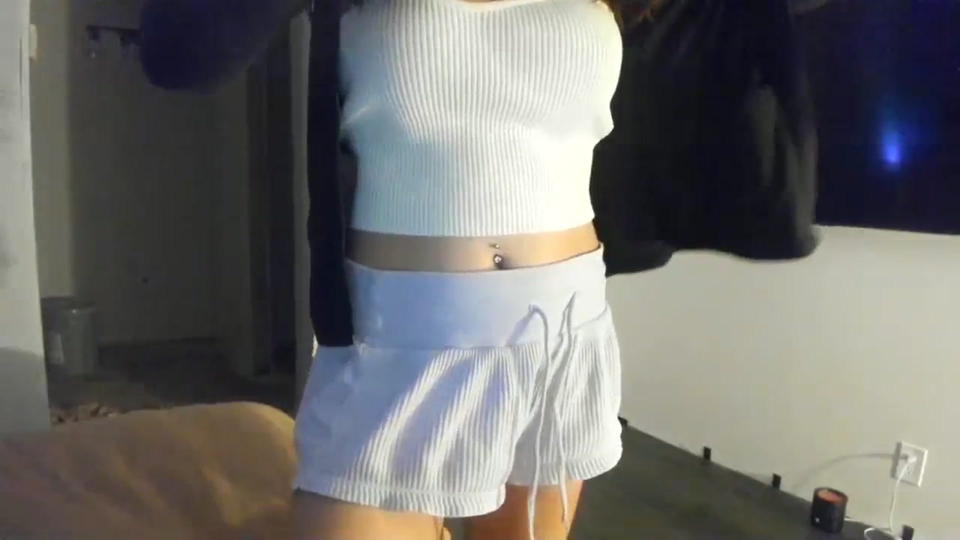 Gallery image thumbnail from imava's myfreecams stream on, 01/19/2024, 10:32 image 9 of 20