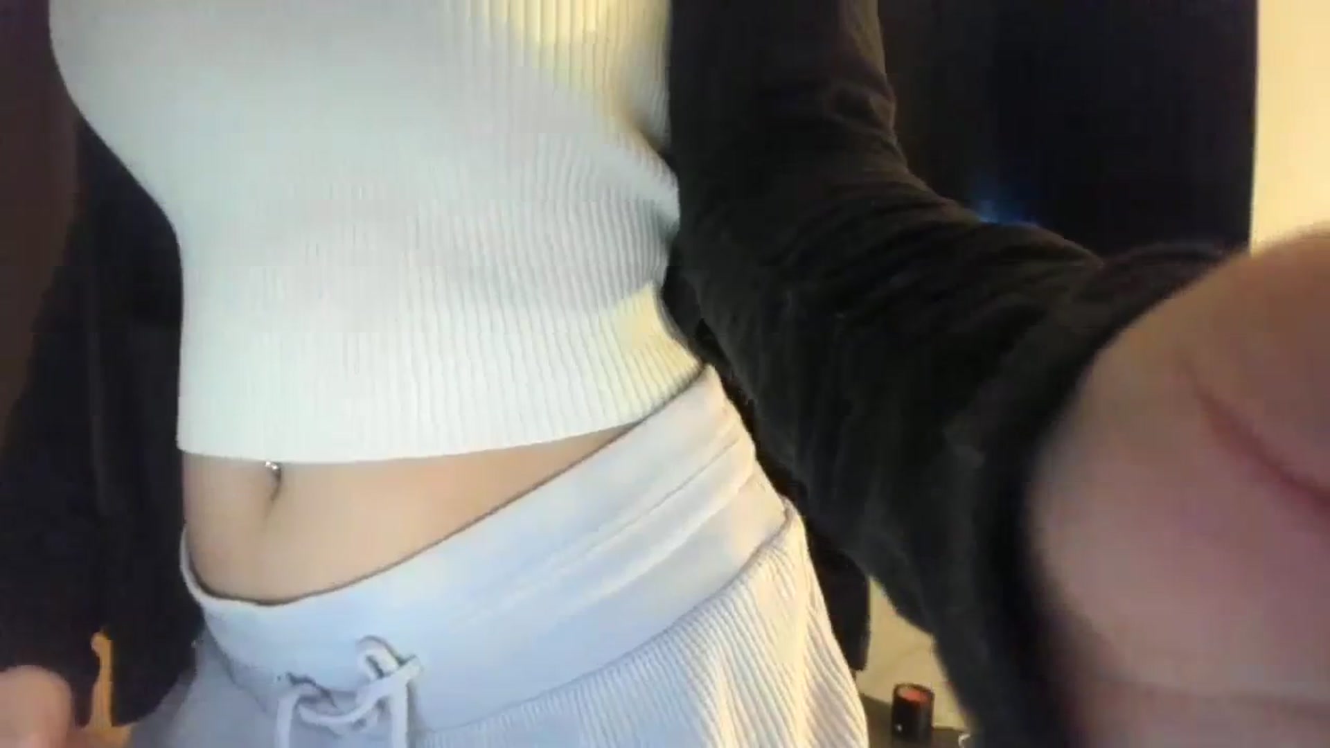 Gallery image thumbnail from imava's myfreecams stream on, 01/19/2024, 10:32 image 17 of 20