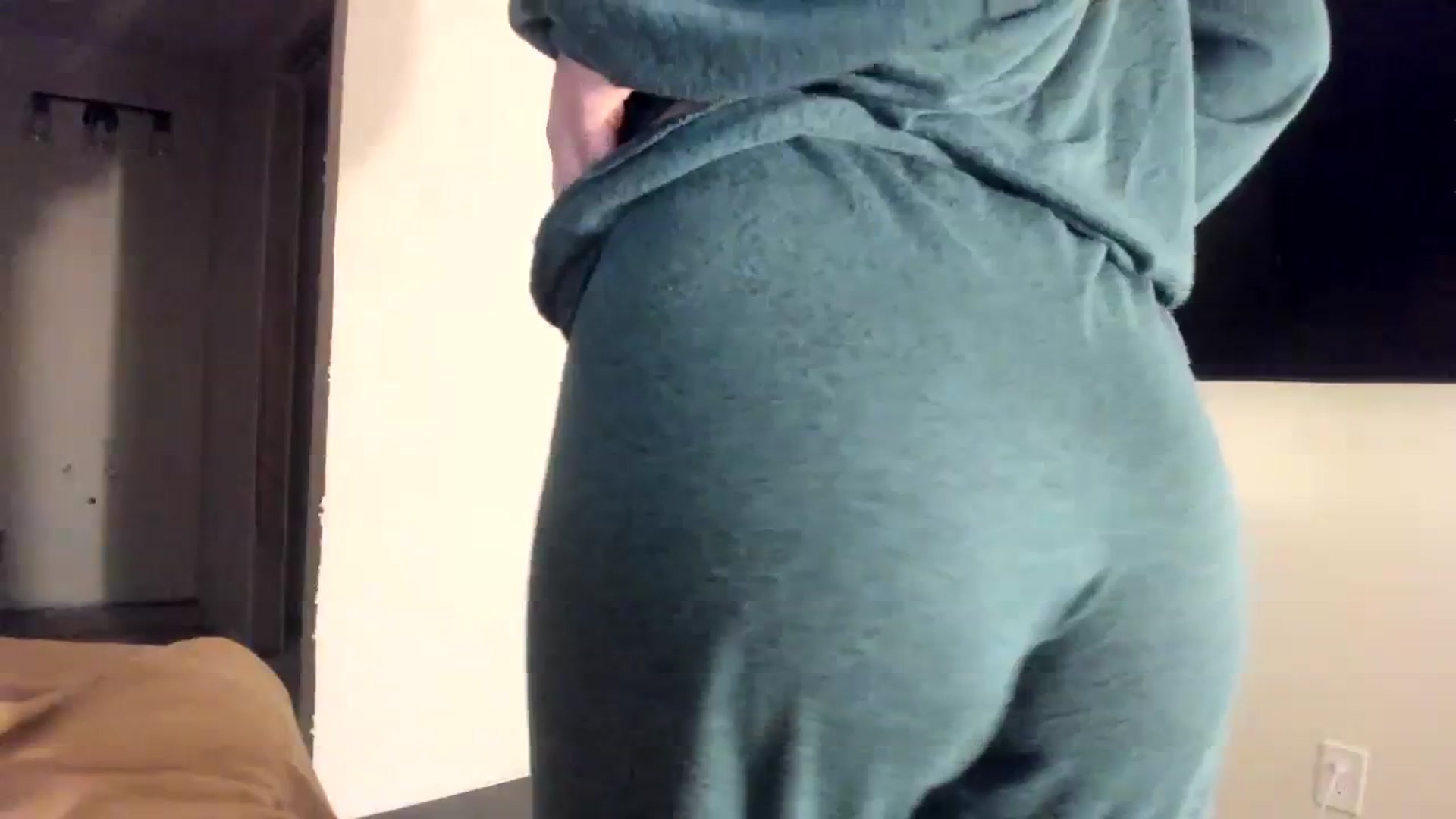 Gallery image thumbnail from imava's myfreecams stream on, 01/23/2024, 10:04 image 13 of 20