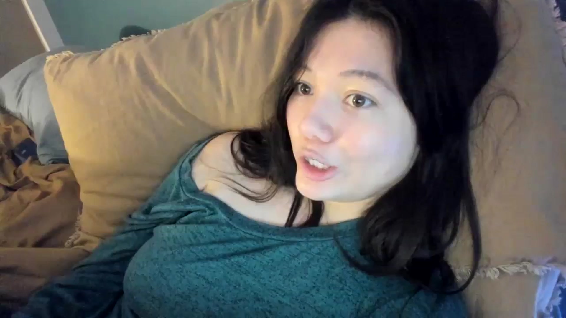 Gallery image thumbnail from imava's myfreecams stream on, 01/23/2024, 10:04 image 18 of 20