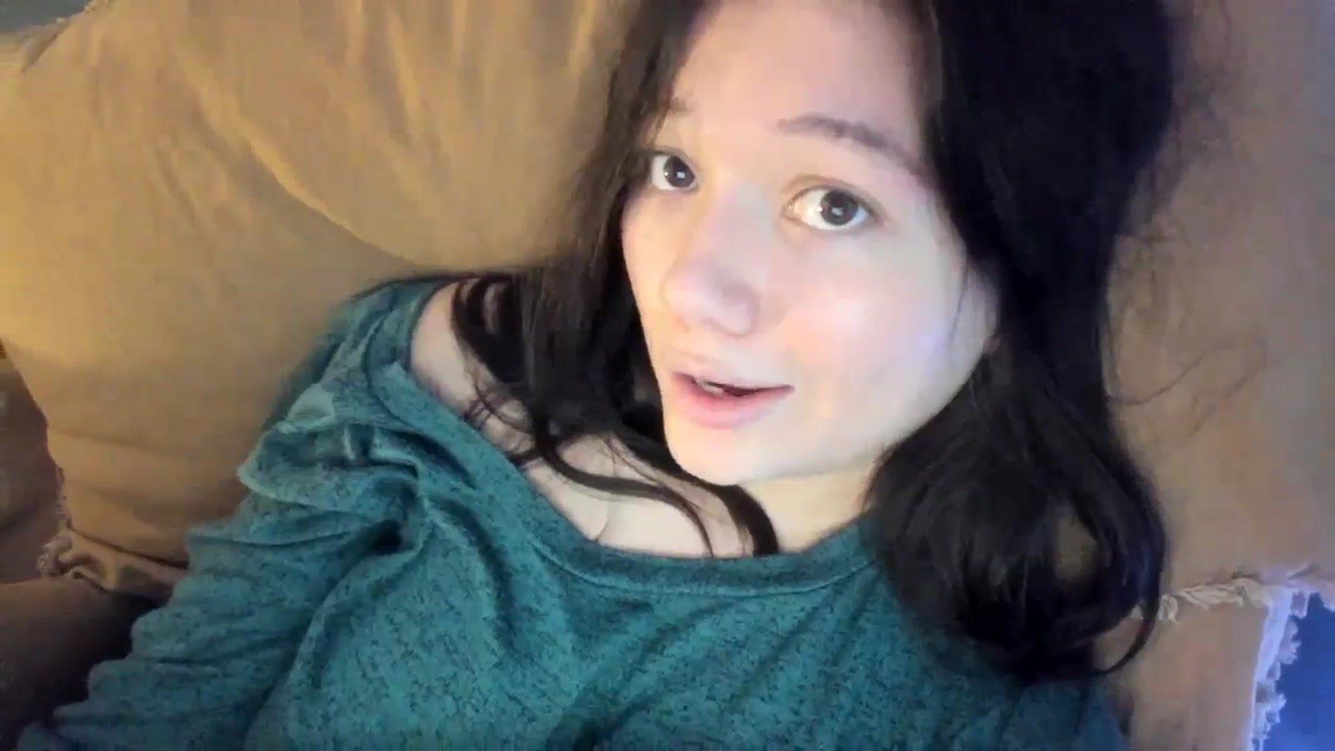 Gallery image thumbnail from imava's myfreecams stream on, 01/23/2024, 10:04 image 19 of 20