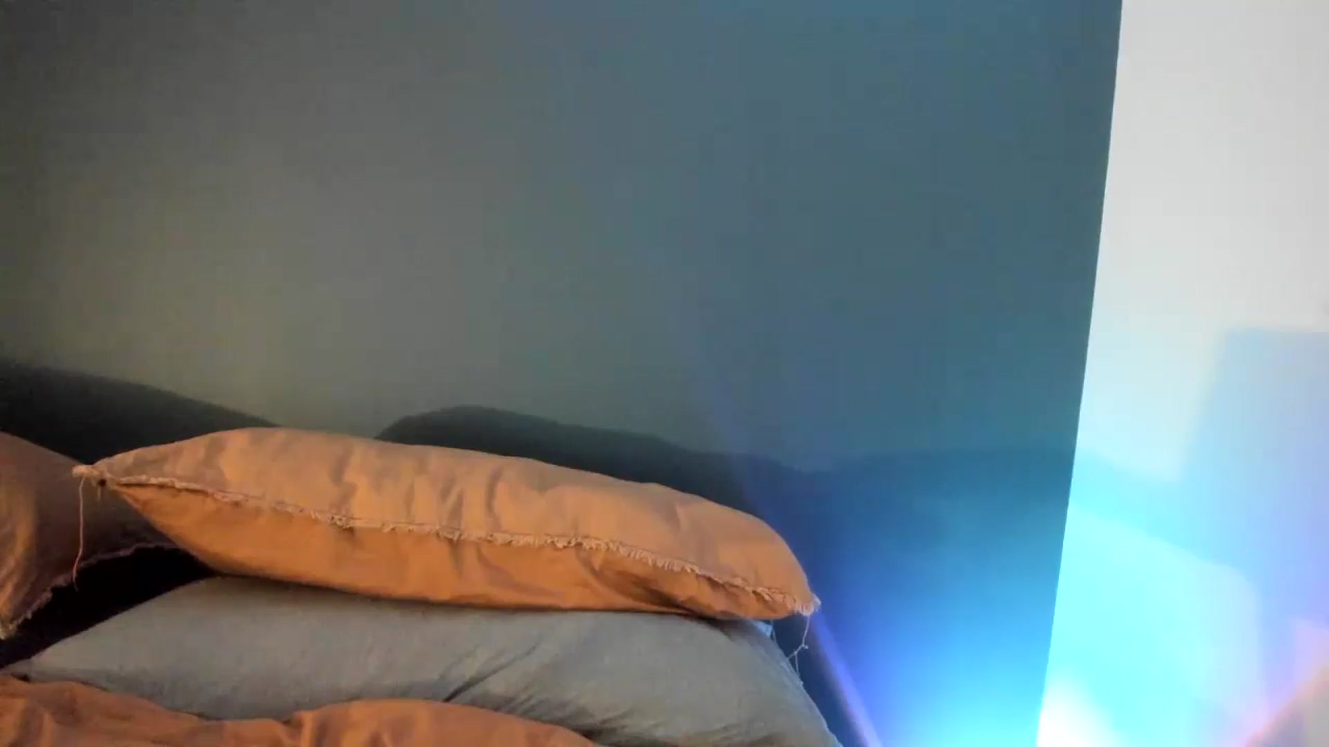Gallery image thumbnail from imava's myfreecams stream on, 01/24/2024, 08:40 image 16 of 20