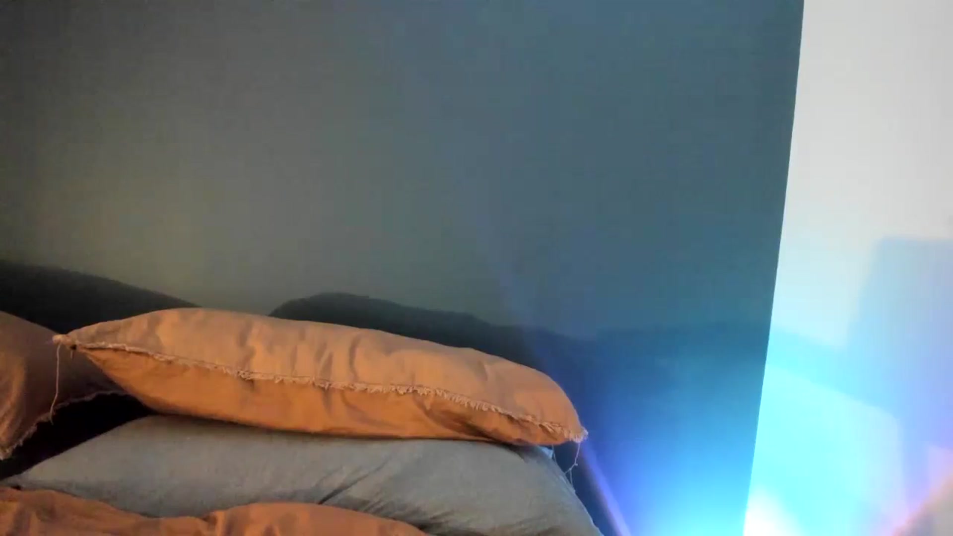 Gallery image thumbnail from imava's myfreecams stream on, 01/24/2024, 08:40 image 17 of 20