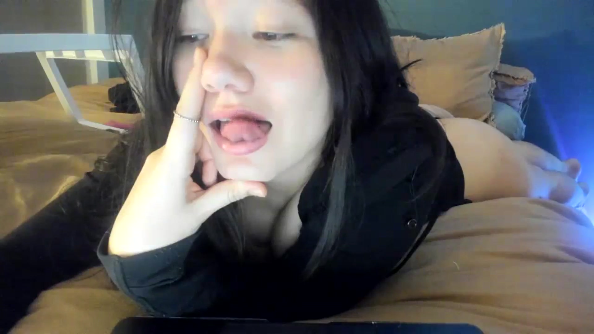 Gallery image thumbnail from imava's myfreecams stream on, 01/24/2024, 11:39 image 7 of 20