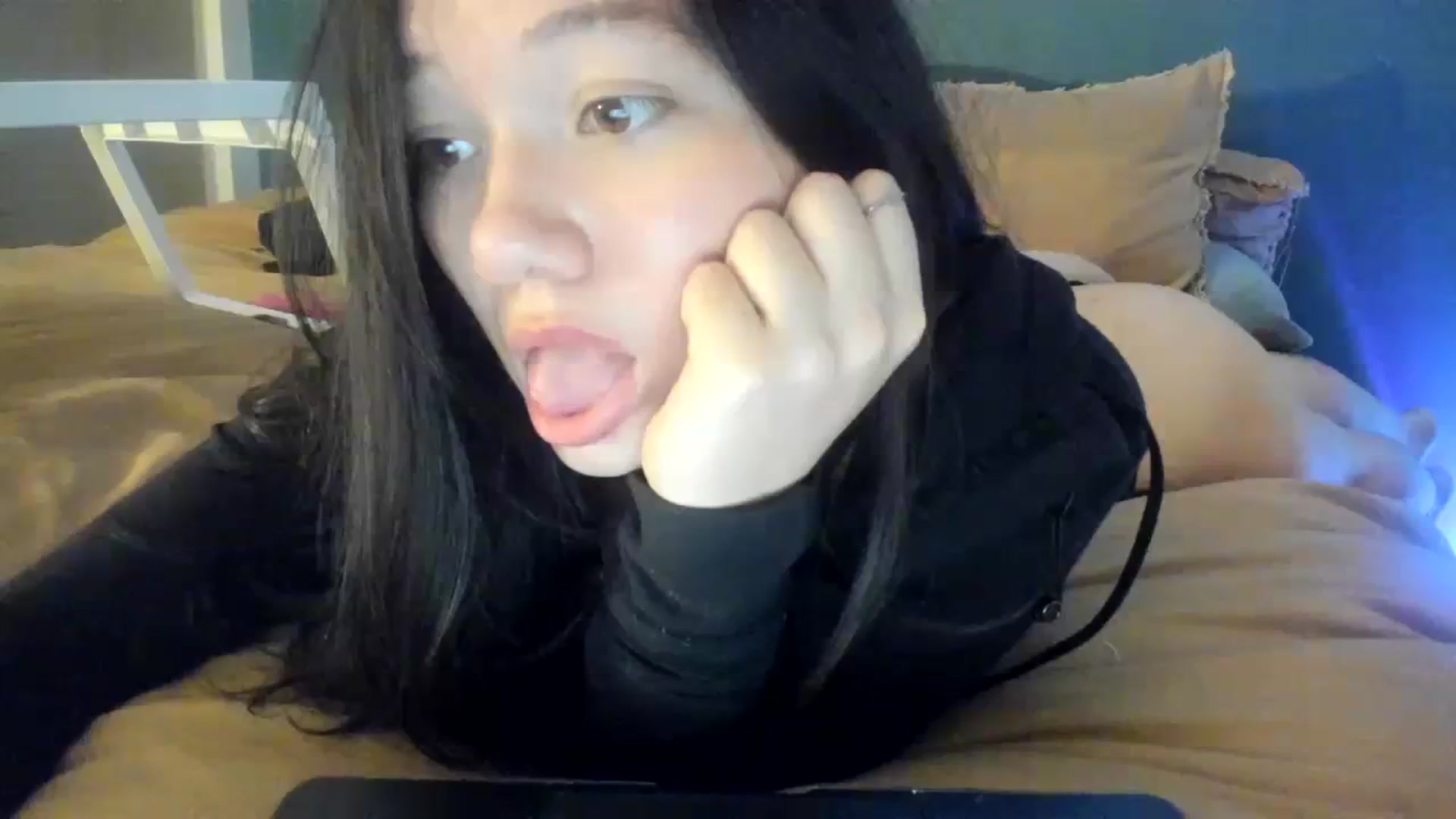 Gallery image thumbnail from imava's myfreecams stream on, 01/24/2024, 11:39 image 9 of 20