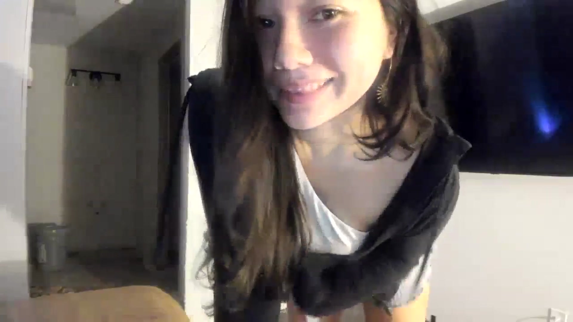 Gallery image thumbnail from imava's myfreecams stream on, 01/25/2024, 08:56 image 10 of 20