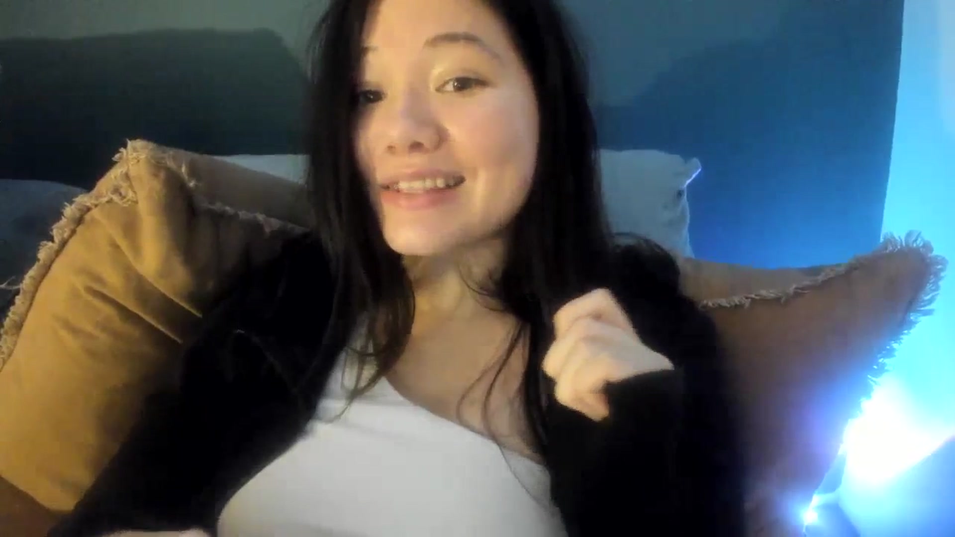 Gallery image thumbnail from imava's myfreecams stream on, 01/25/2024, 13:25 image 4 of 20