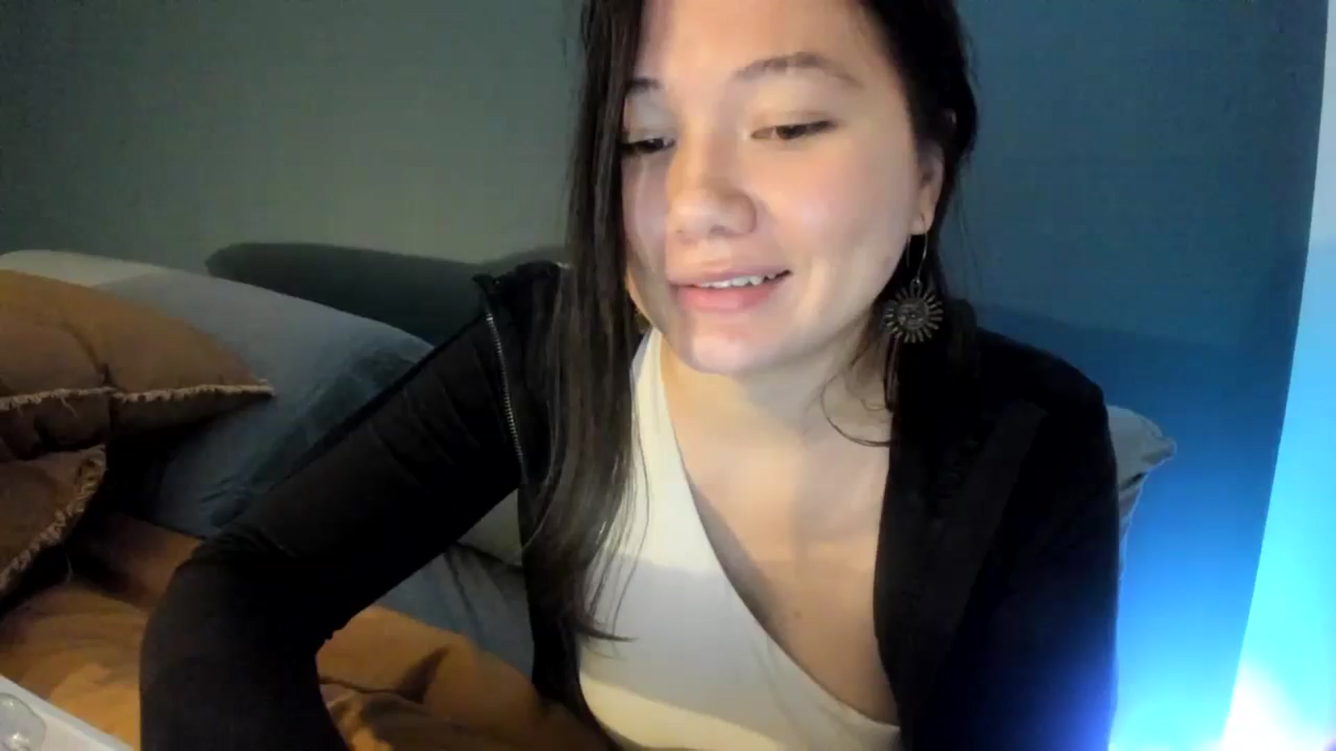Gallery image thumbnail from imava's myfreecams stream on, 01/25/2024, 15:32 image 18 of 20