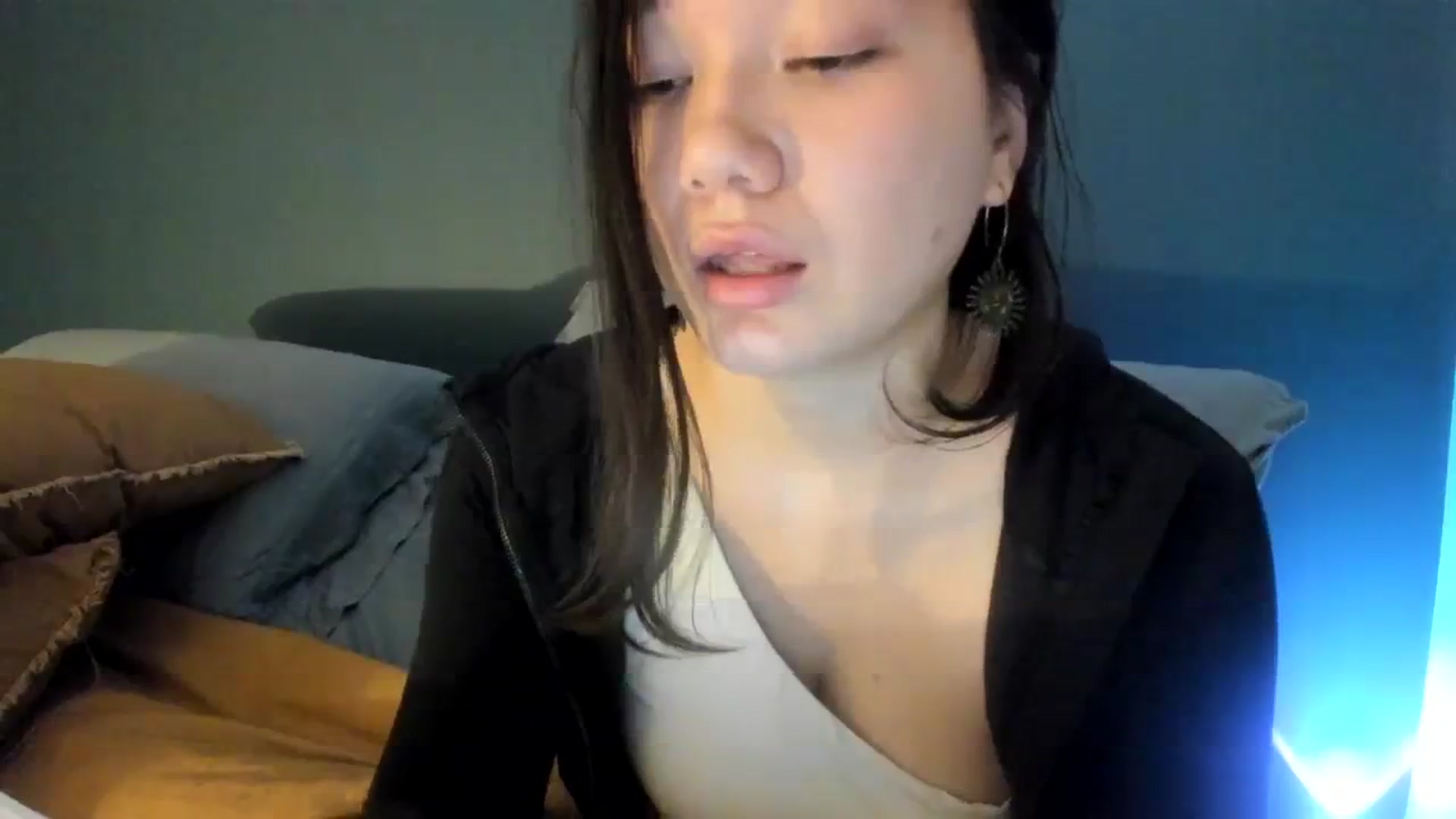 Gallery image thumbnail from imava's myfreecams stream on, 01/25/2024, 15:32 image 19 of 20