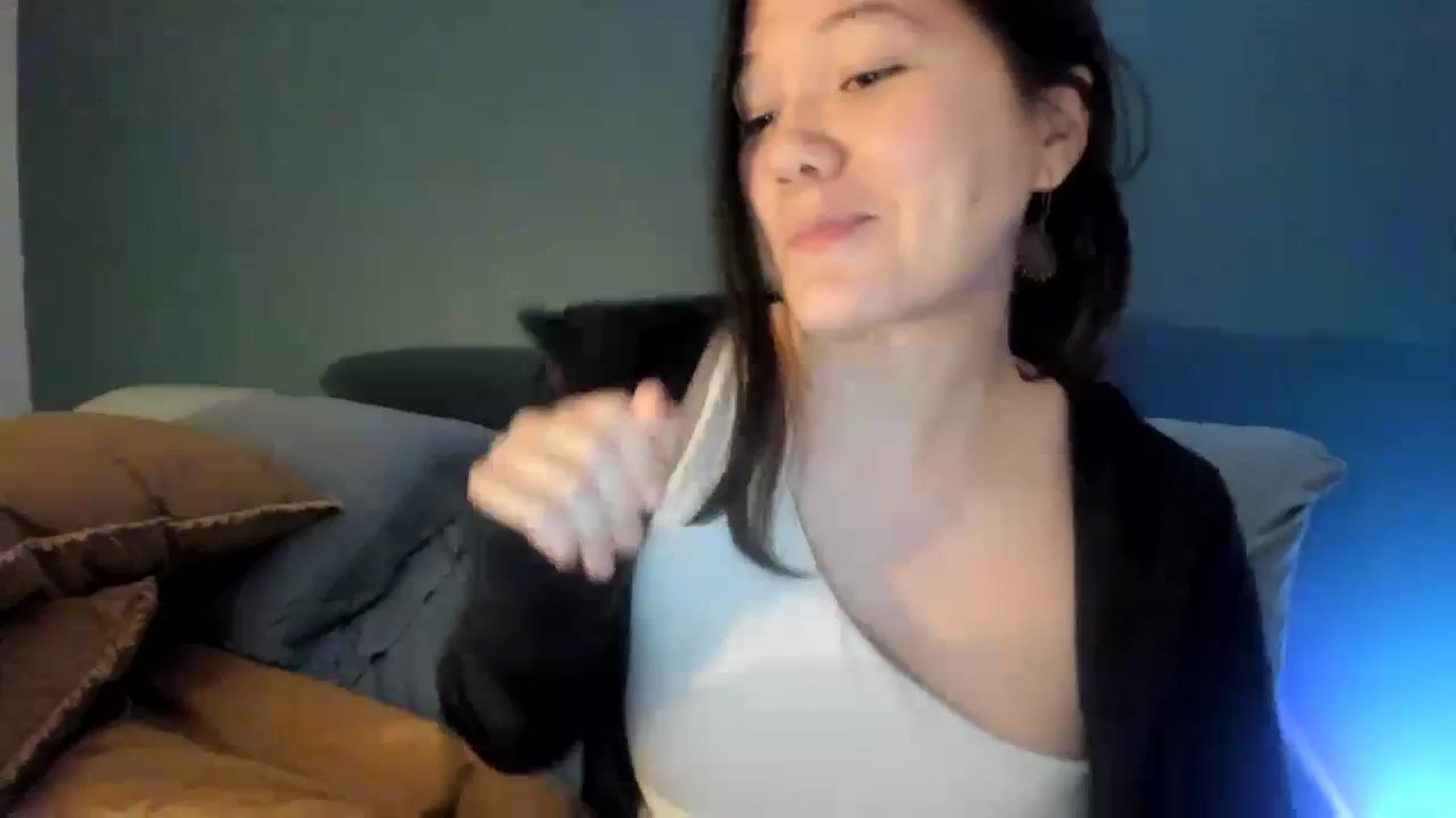 Gallery image thumbnail from imava's myfreecams stream on, 01/25/2024, 15:32 image 17 of 20