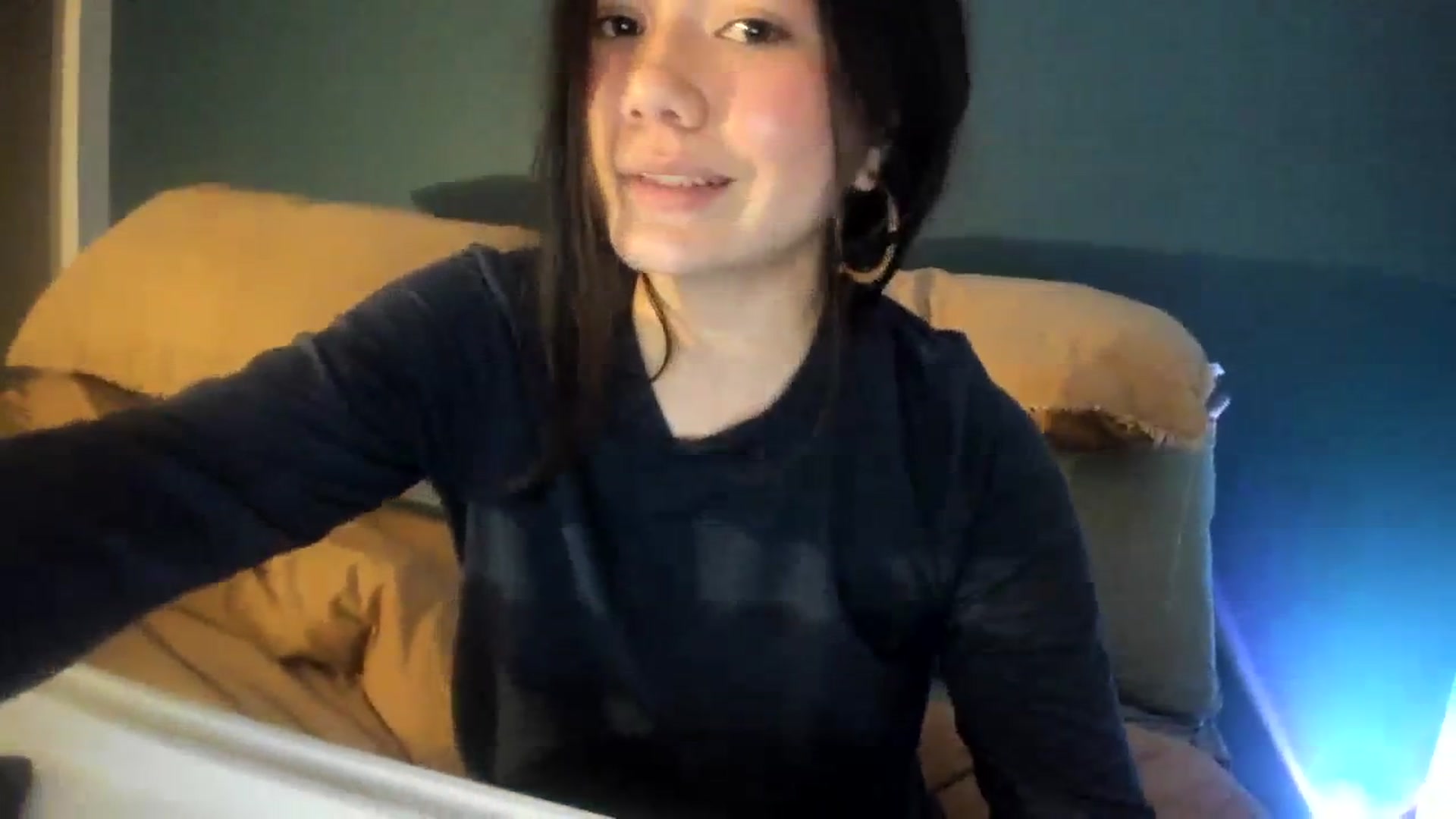Gallery image thumbnail from imava's myfreecams stream on, 01/26/2024, 10:49 image 16 of 20