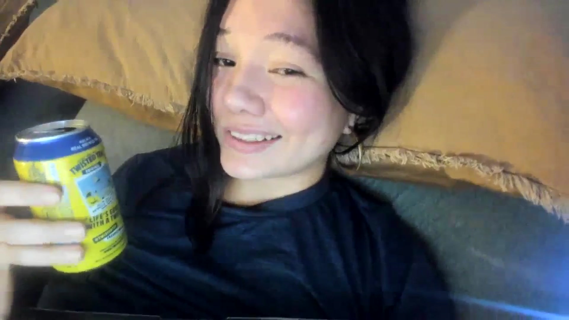 Gallery image thumbnail from imava's myfreecams stream on, 01/26/2024, 10:49 image 10 of 20