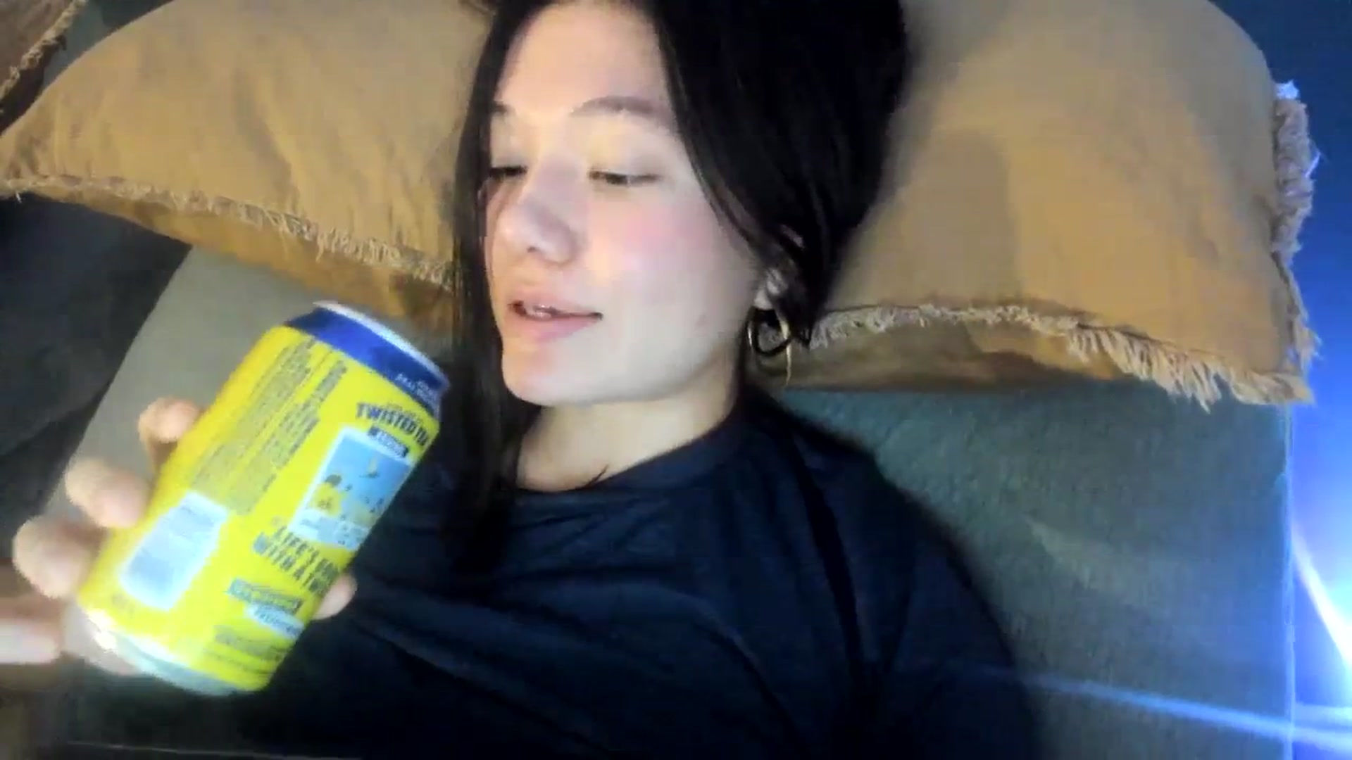 Gallery image thumbnail from imava's myfreecams stream on, 01/26/2024, 10:49 image 12 of 20