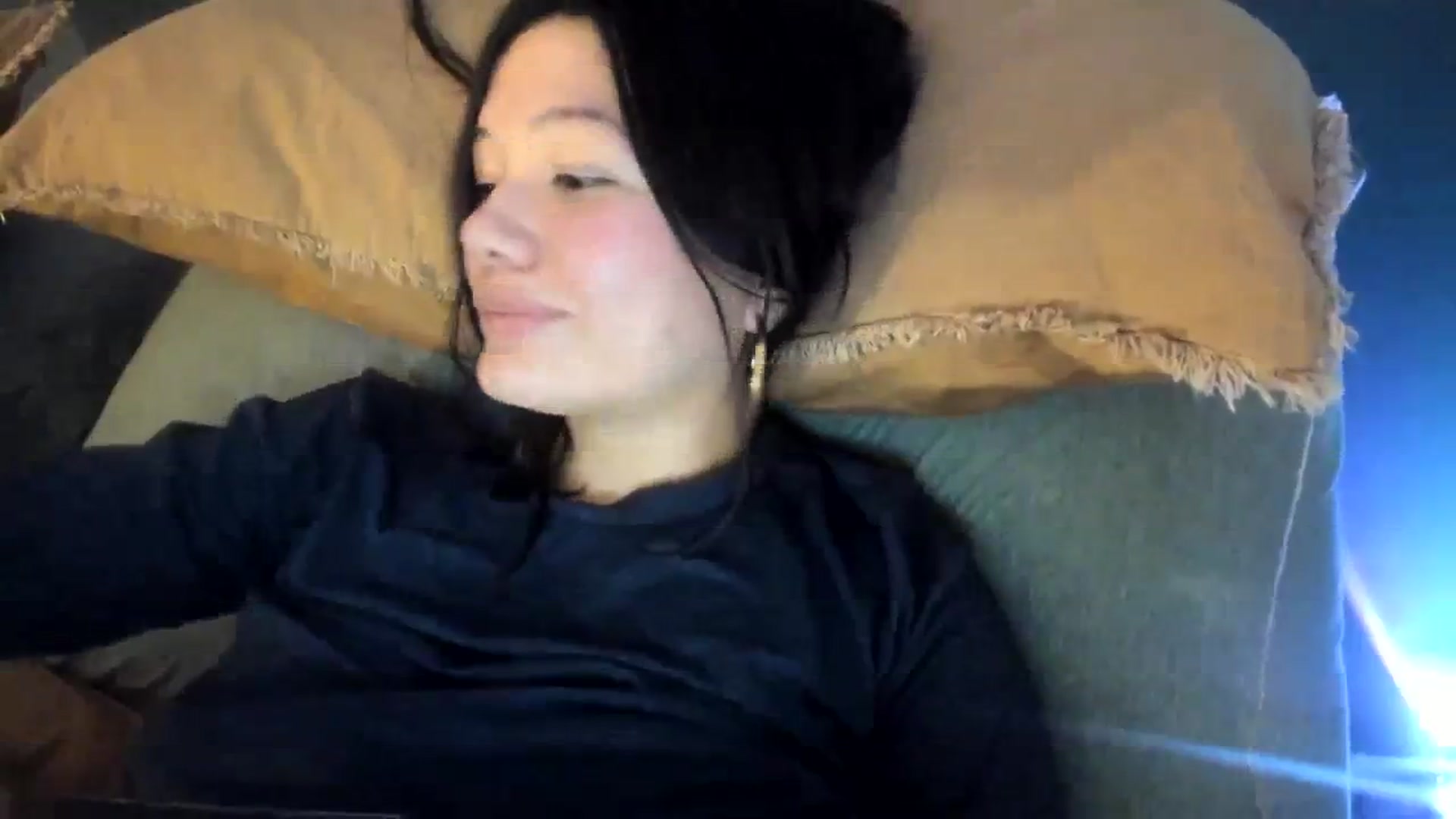 Gallery image thumbnail from imava's myfreecams stream on, 01/26/2024, 10:49 image 15 of 20