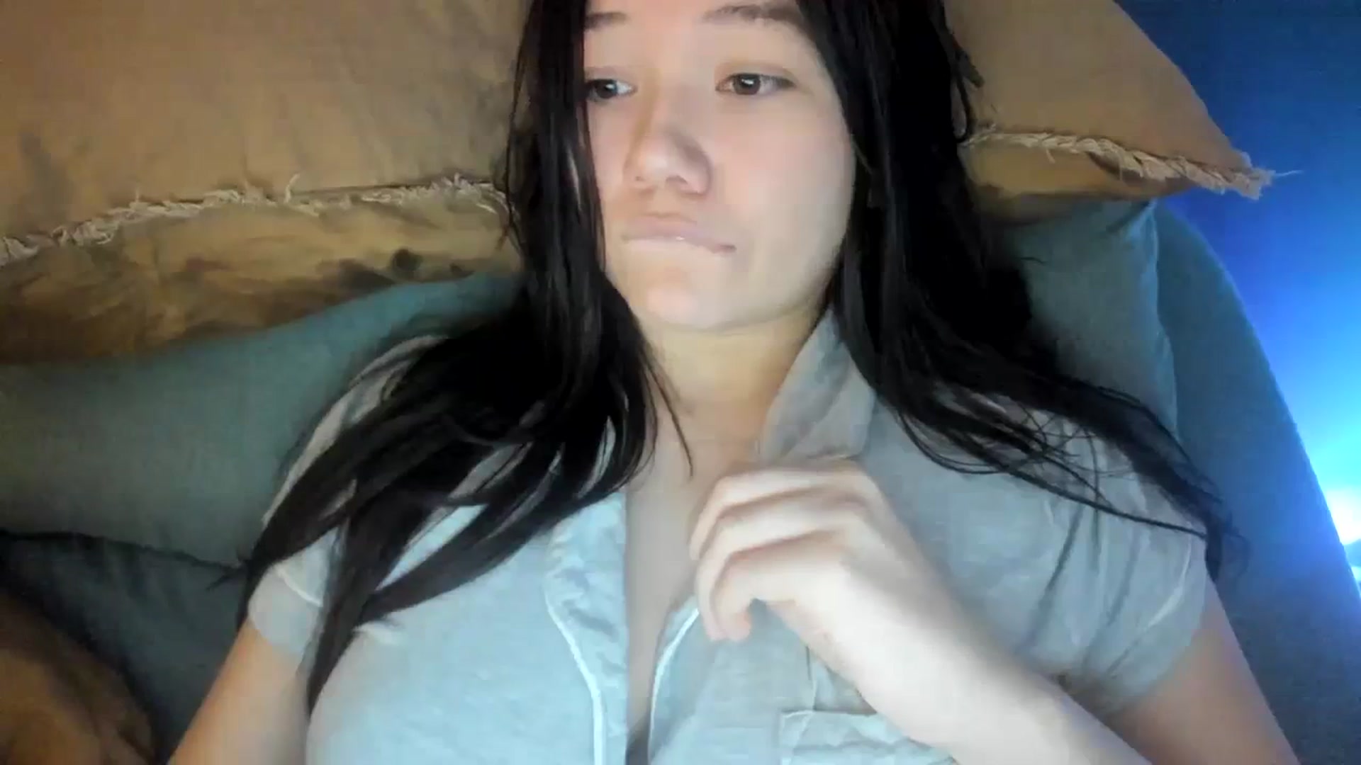 Gallery image thumbnail from imava's myfreecams stream on, 01/28/2024, 10:40 image 15 of 20