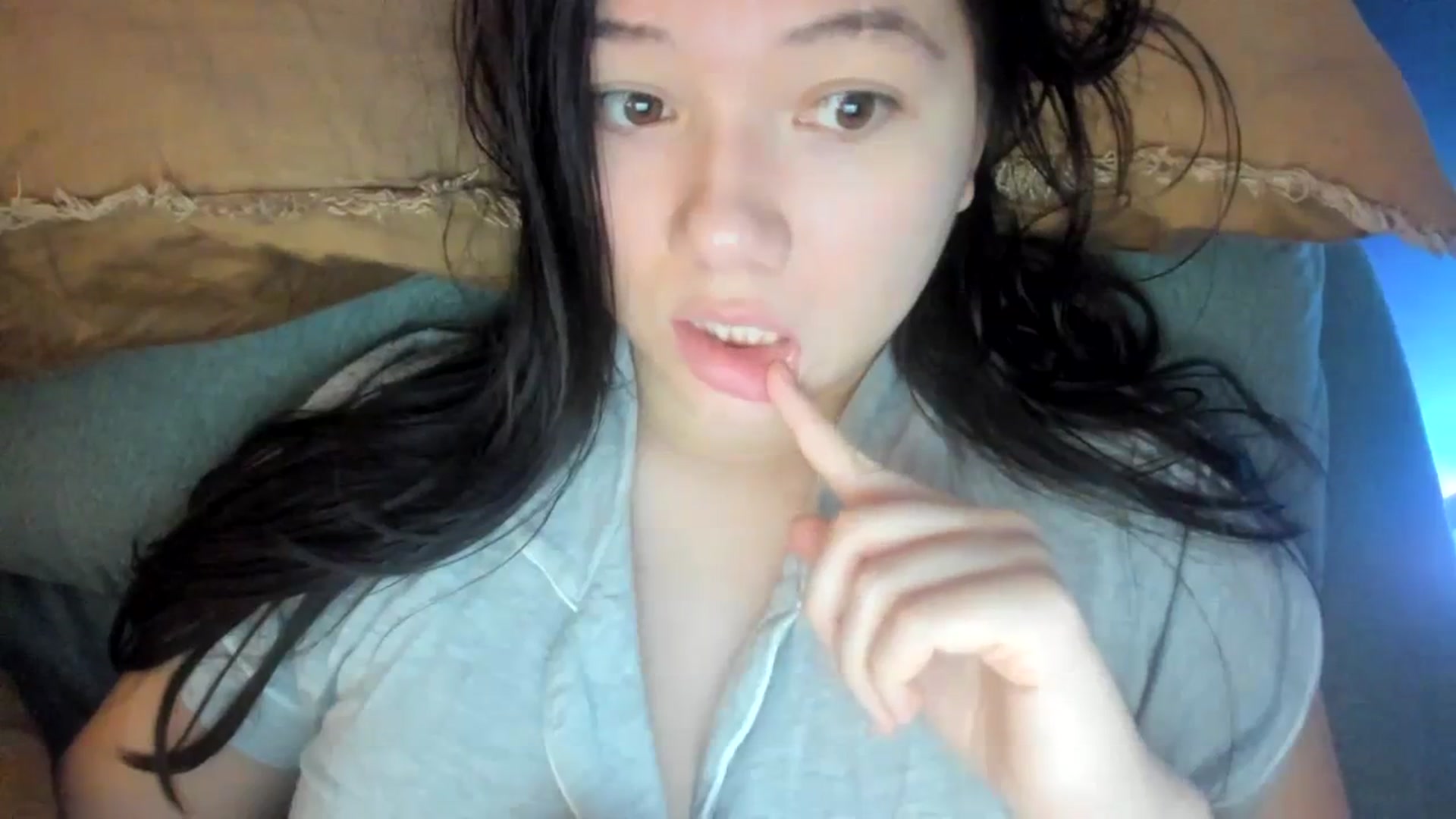 Gallery image thumbnail from imava's myfreecams stream on, 01/28/2024, 10:40 image 6 of 20