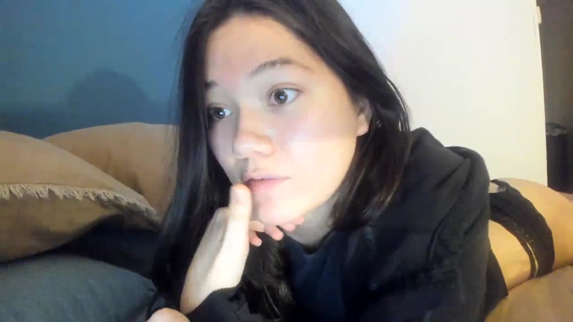 Gallery image thumbnail from imava's myfreecams stream on, 01/29/2024, 10:14 image 20 of 20