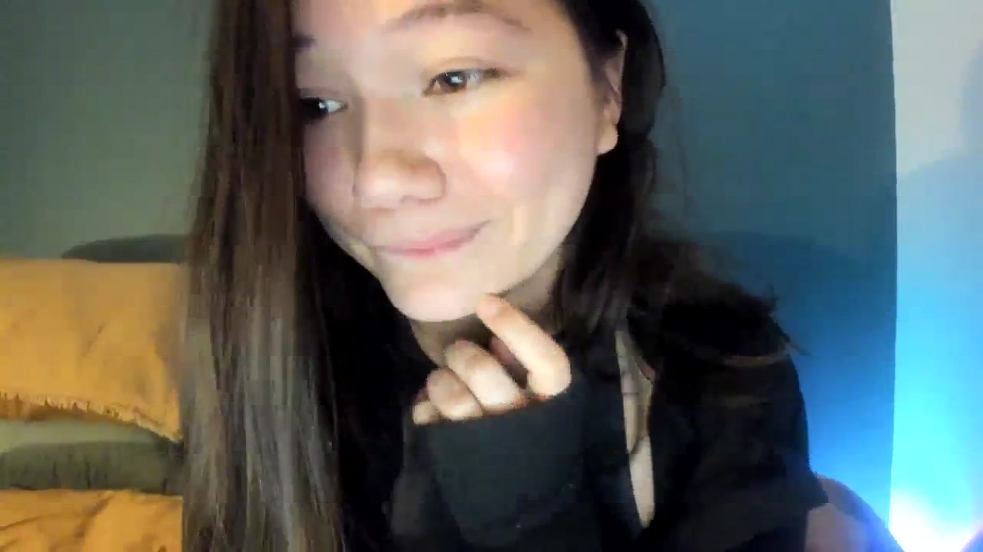 Gallery image thumbnail from imava's myfreecams stream on, 01/29/2024, 13:35 image 16 of 20
