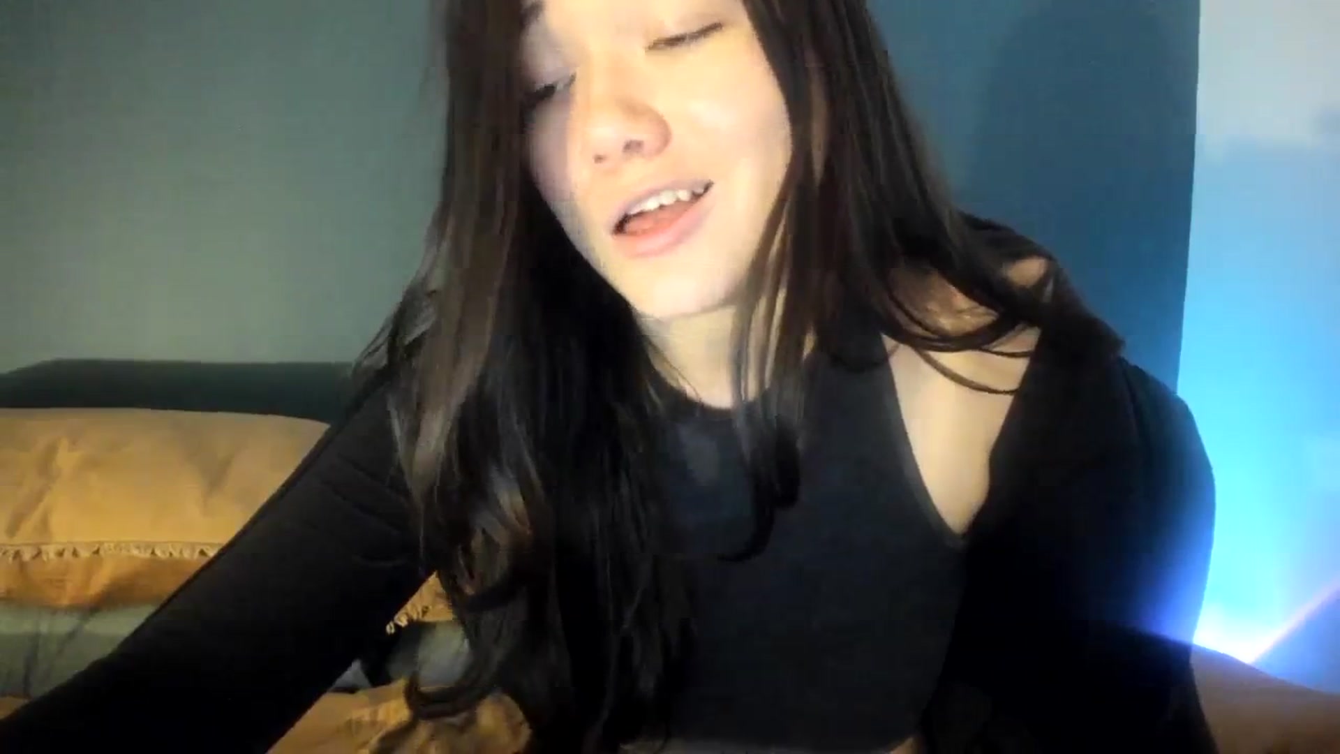 Gallery image thumbnail from imava's myfreecams stream on, 01/29/2024, 13:35 image 3 of 20