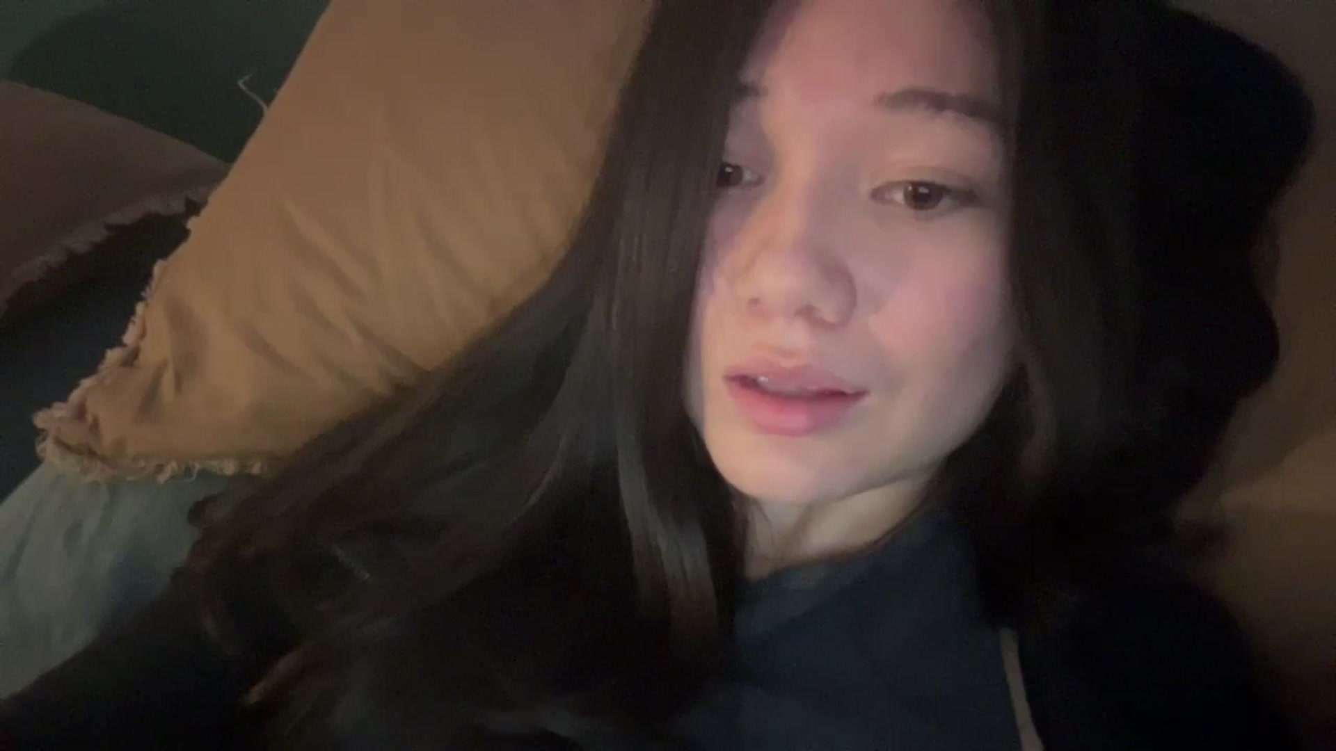 Gallery image thumbnail from imava's myfreecams stream on, 01/29/2024, 16:24 image 14 of 20