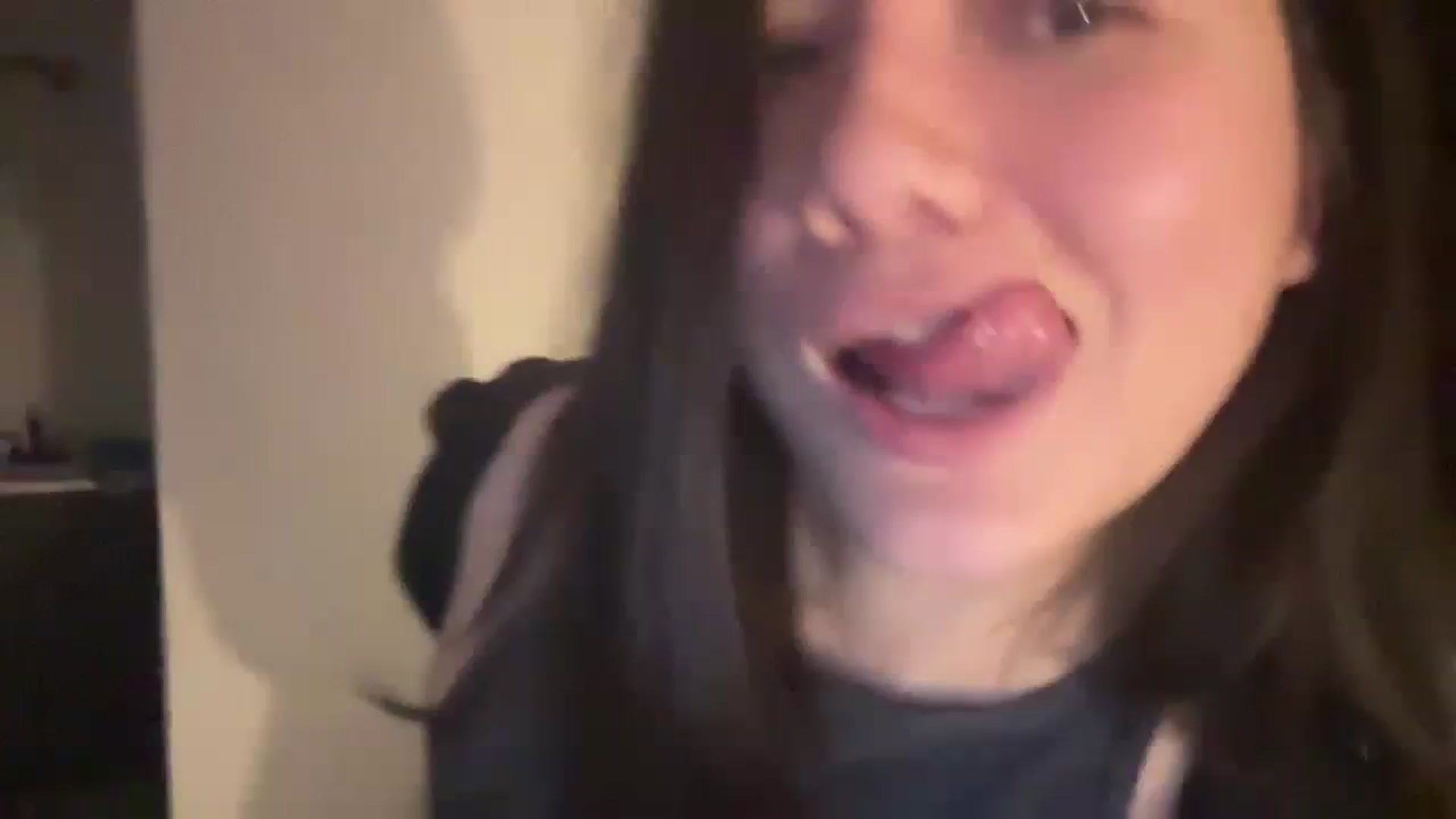 Gallery image thumbnail from imava's myfreecams stream on, 01/29/2024, 16:24 image 1 of 20